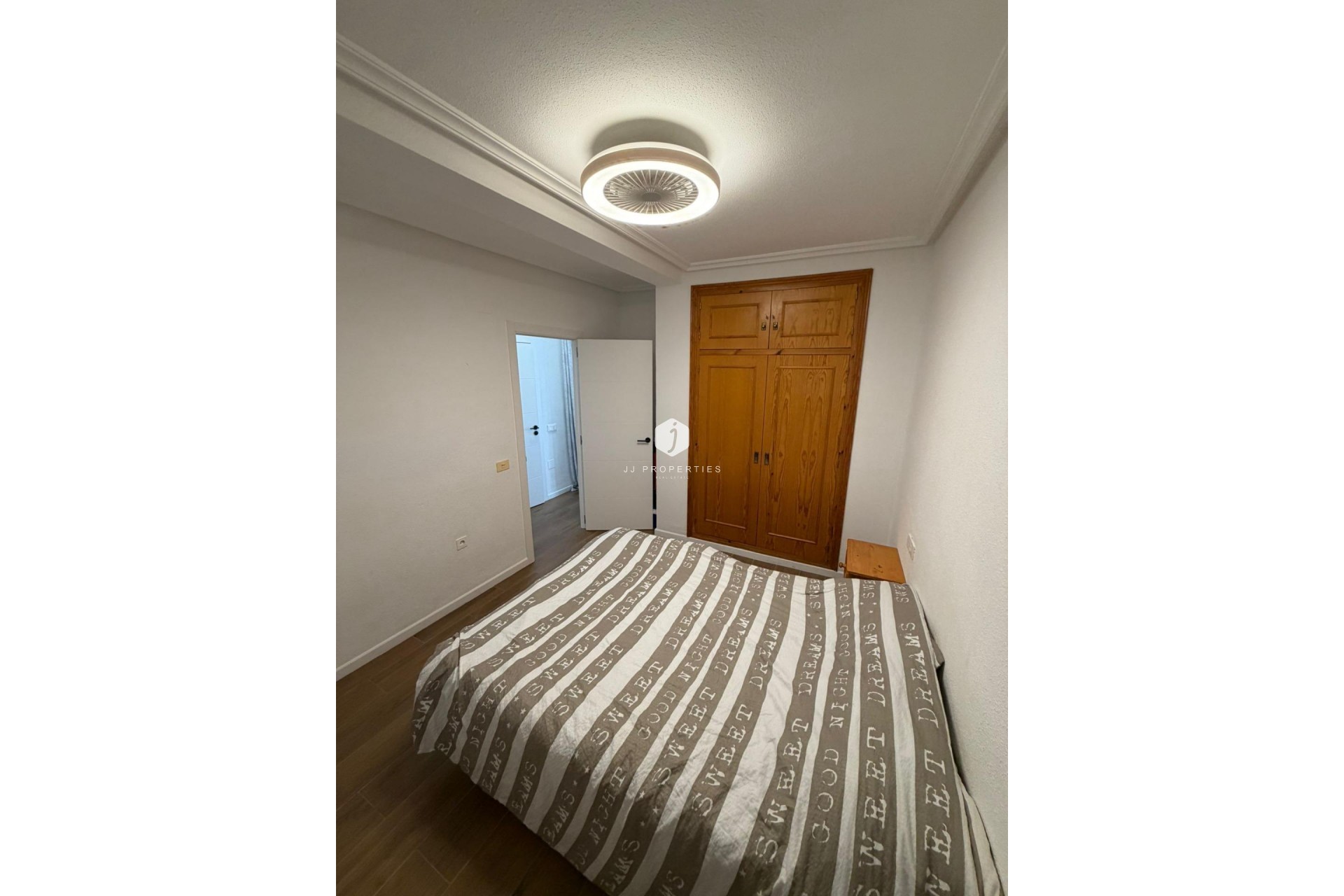 D'occasion - Appartement -
Torrevieja - Punta prima