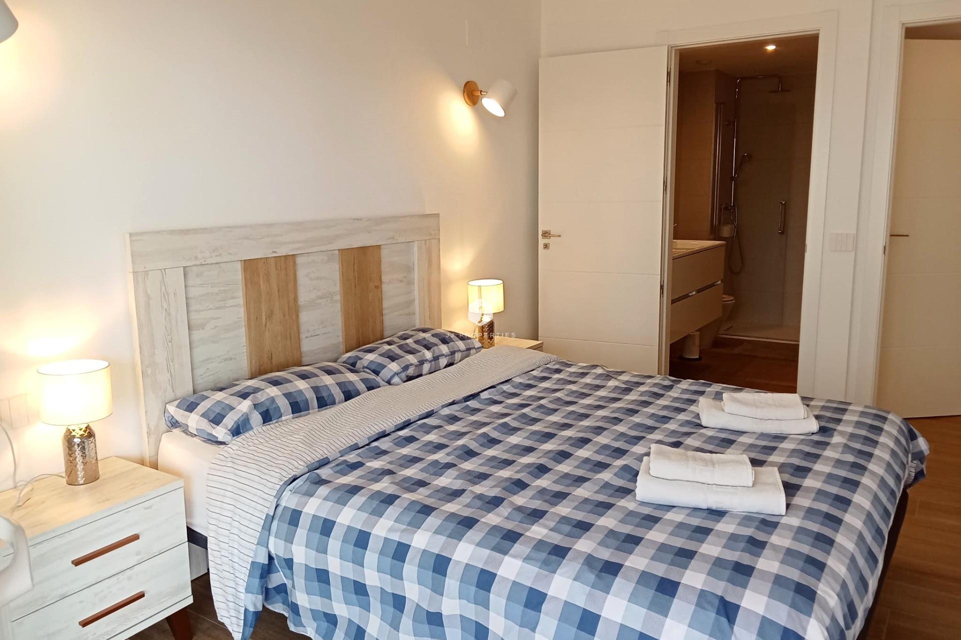 D'occasion - Appartement -
Torrevieja - Punta prima