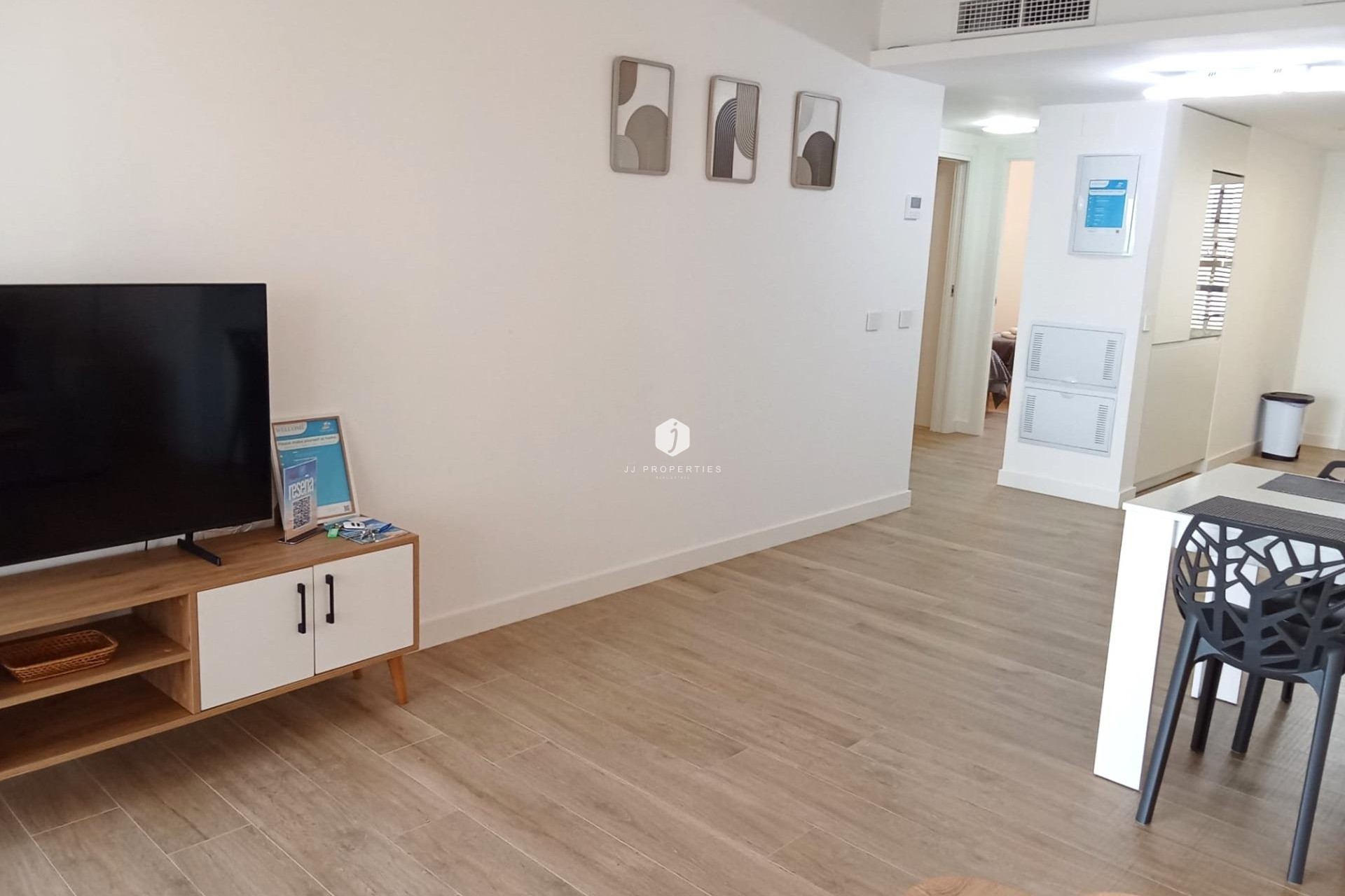 D'occasion - Appartement -
Torrevieja - Punta prima