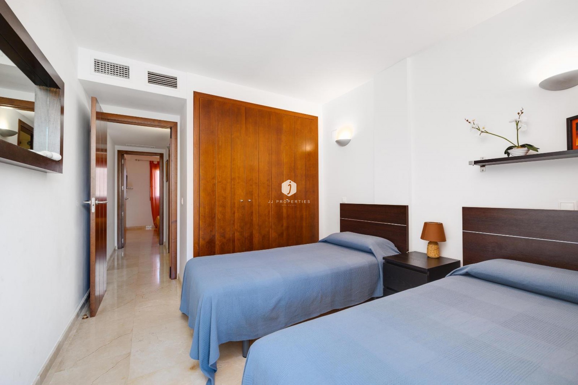 D'occasion - Appartement -
Torrevieja - Punta prima