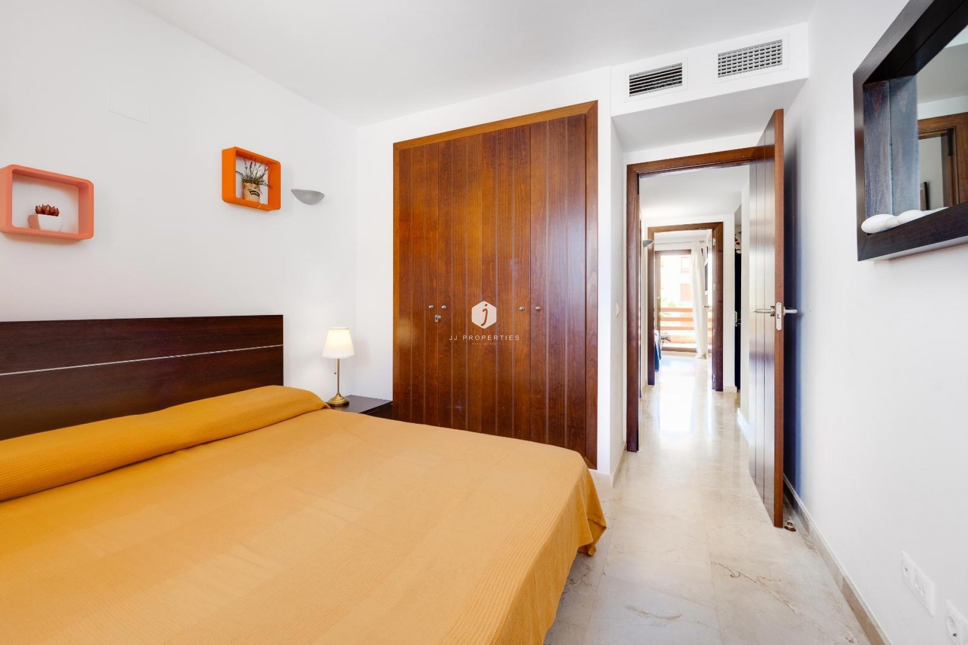 D'occasion - Appartement -
Torrevieja - Punta prima