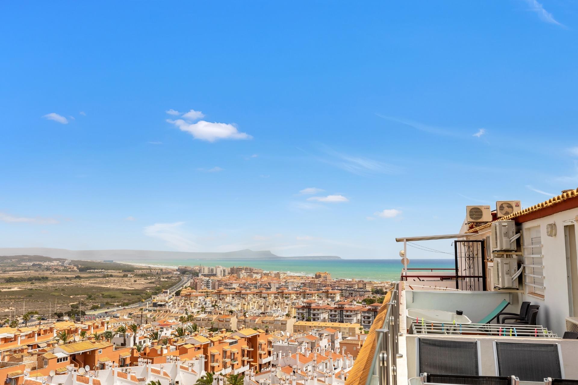 D'occasion - Appartement -
Torrevieja - Torre la mata