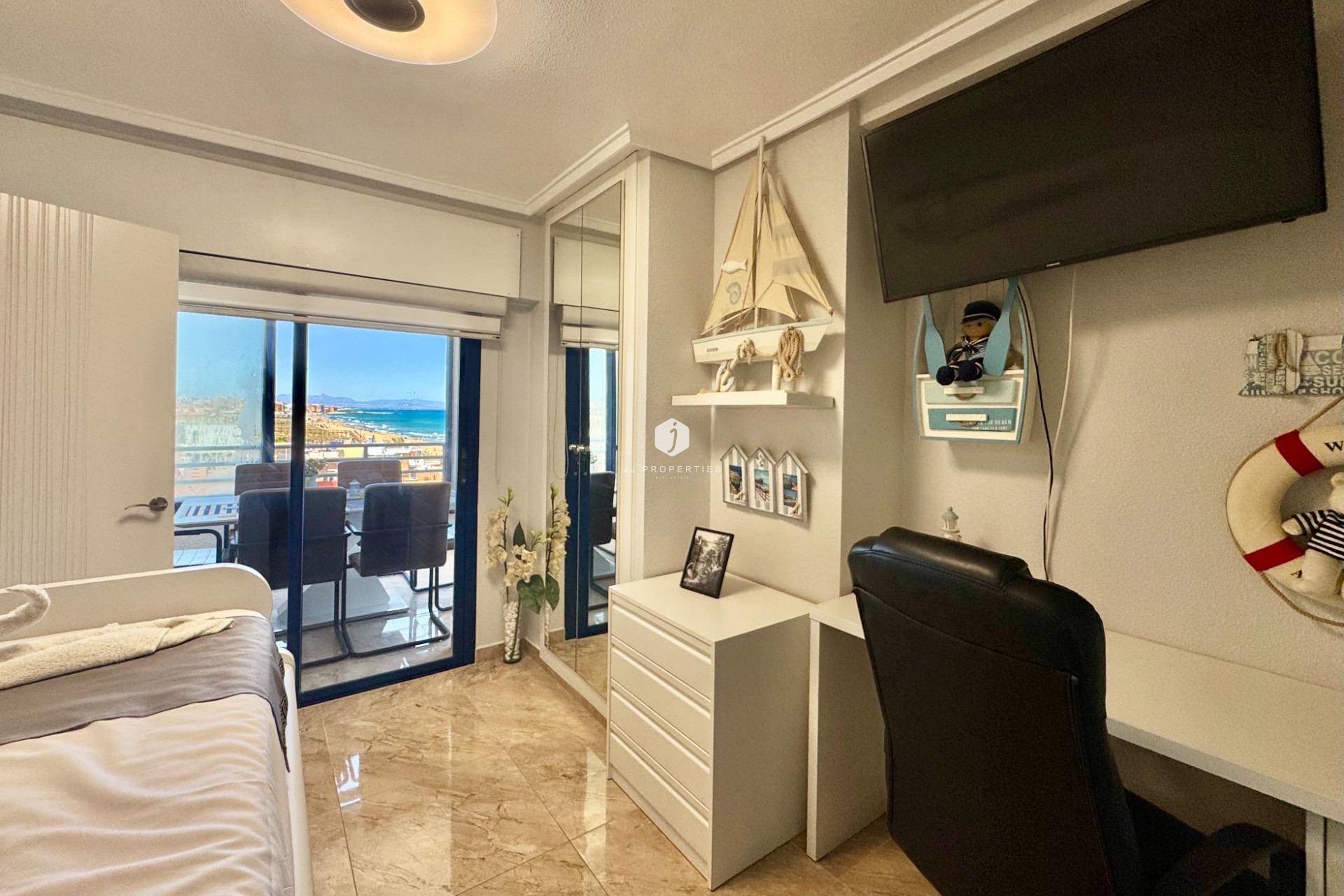 D'occasion - Appartement -
Torrevieja - Torre la mata