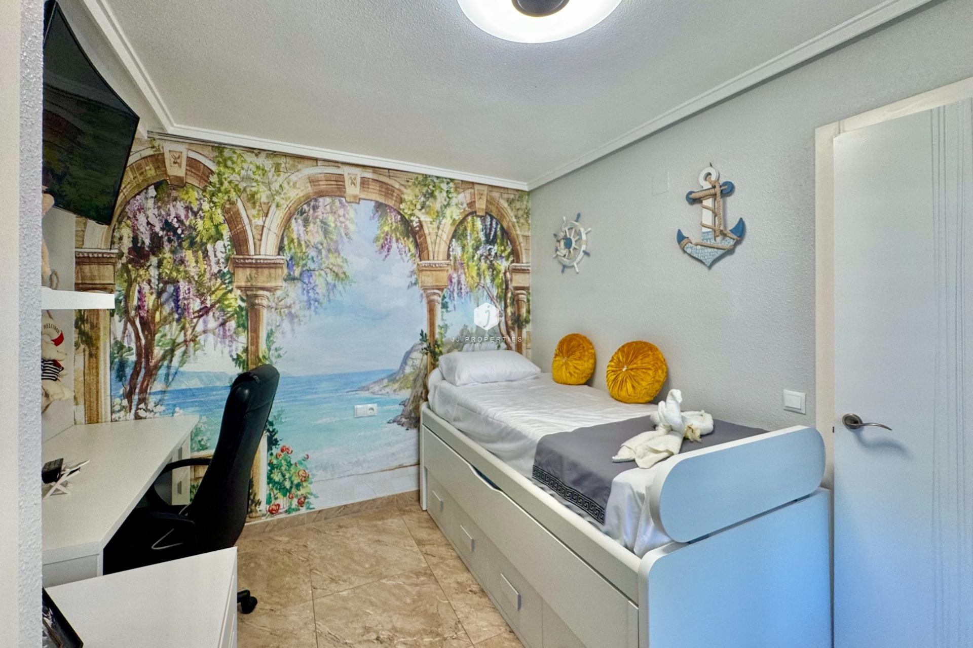 D'occasion - Appartement -
Torrevieja - Torre la mata