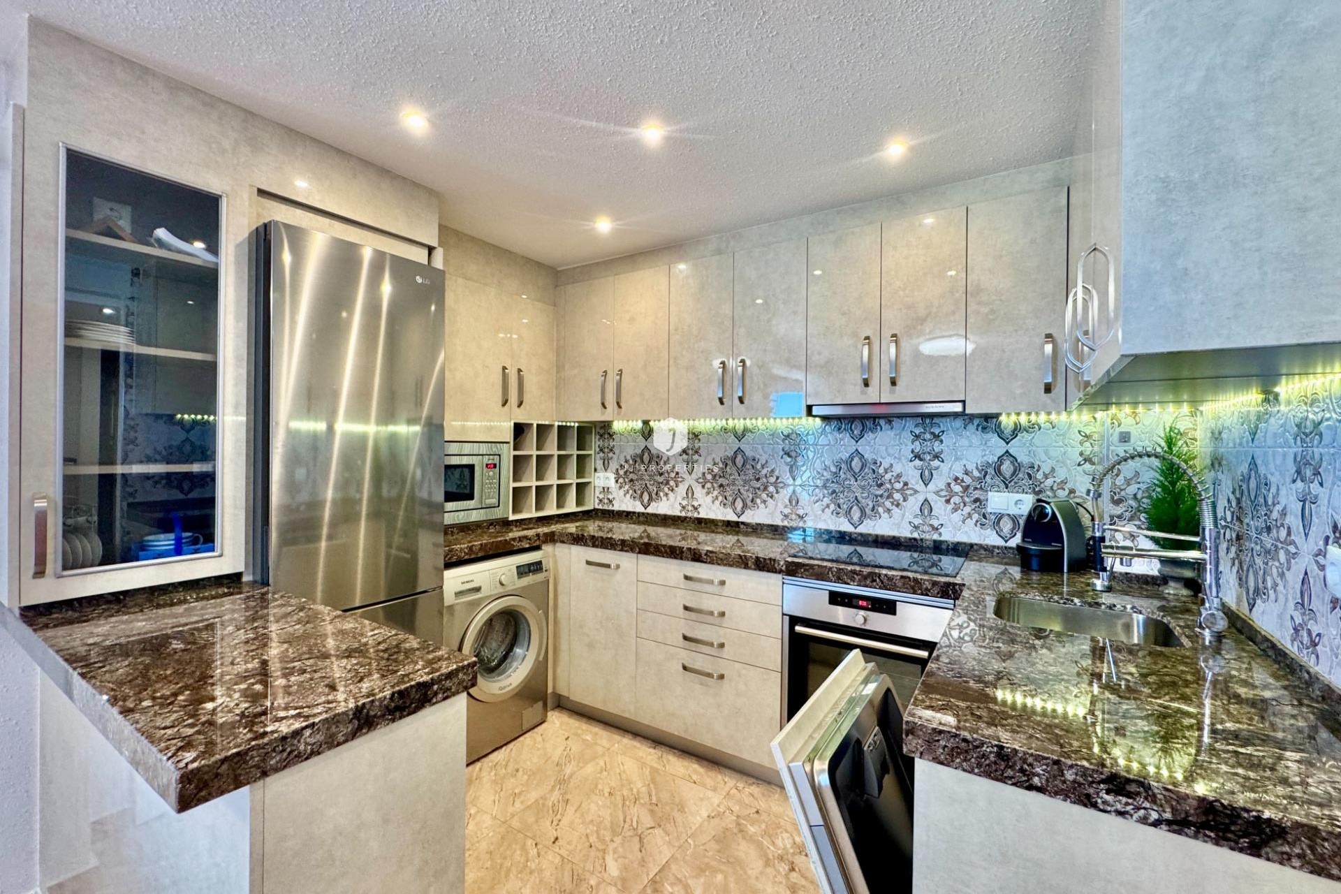 D'occasion - Appartement -
Torrevieja - Torre la mata