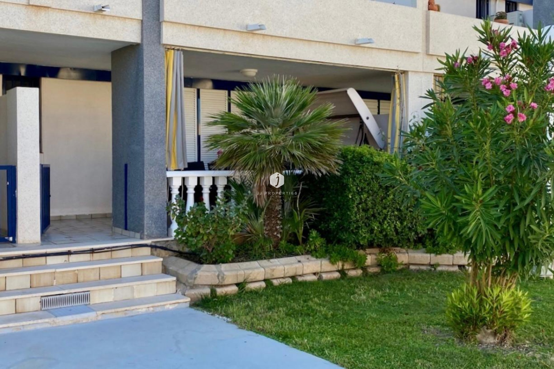D'occasion - Appartement -
Torrevieja - Torre la mata