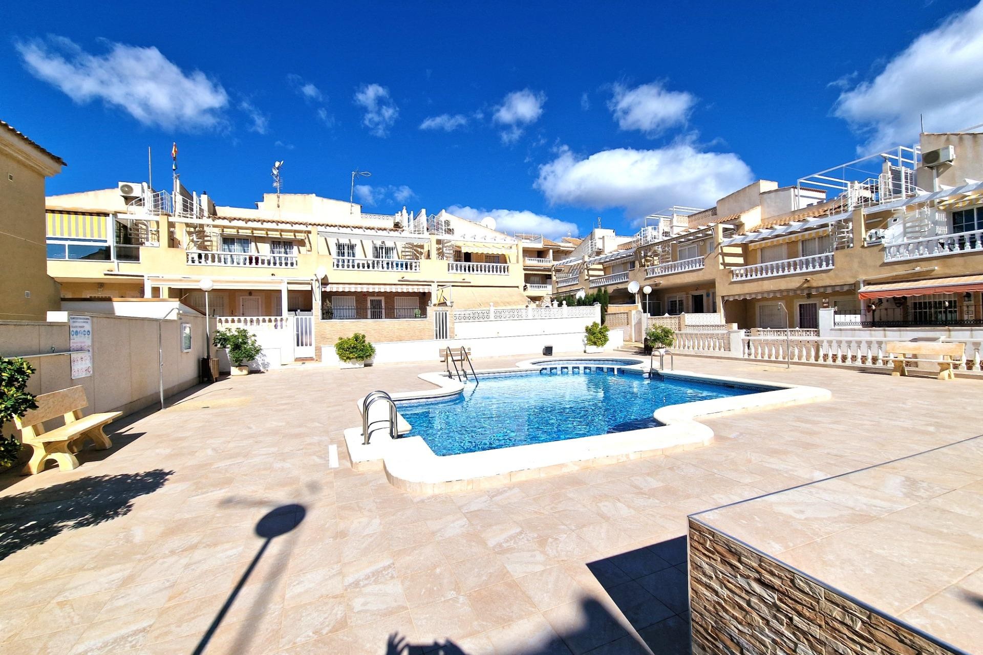 D'occasion - Appartement -
Torrevieja - Torrejón