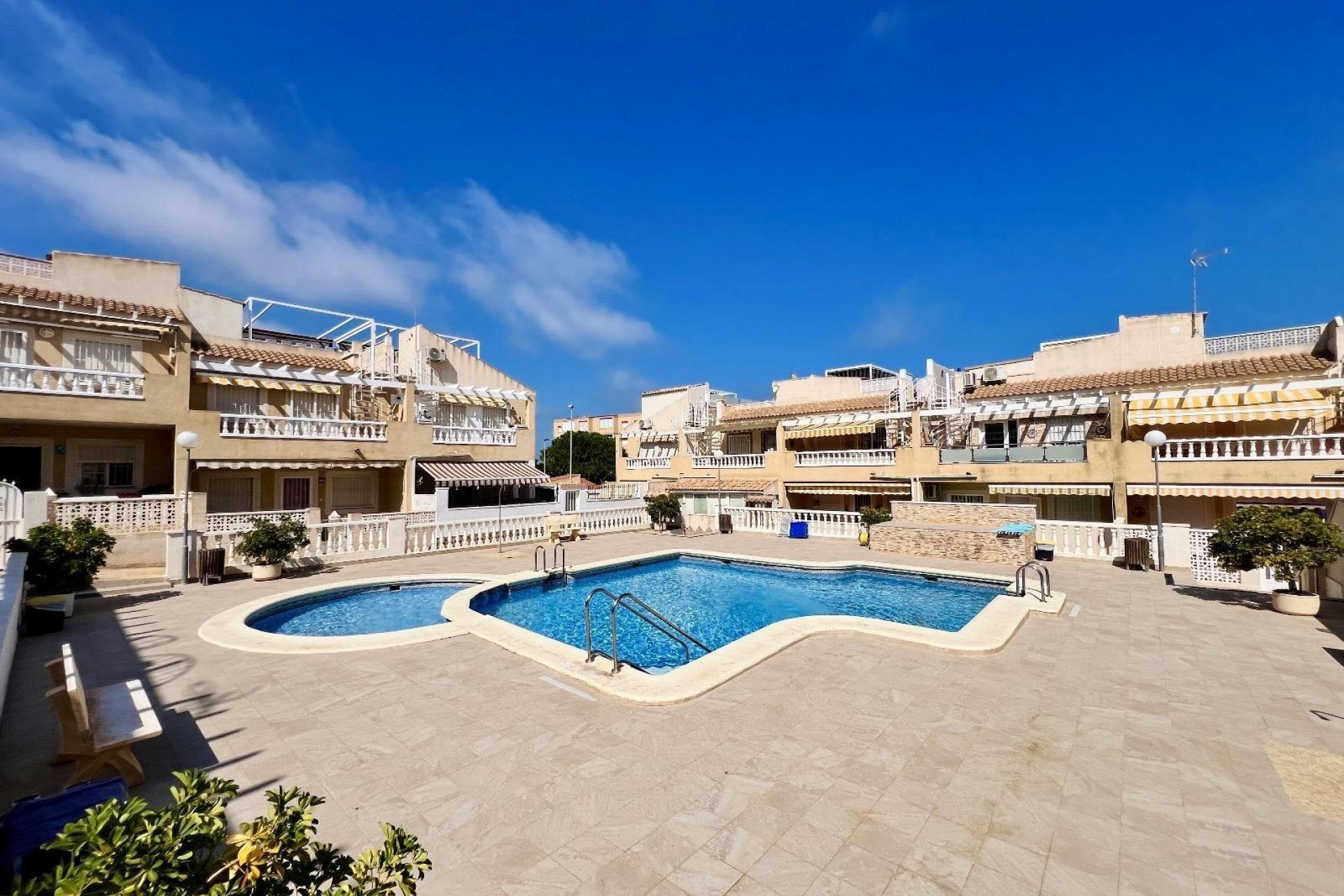 D'occasion - Appartement -
Torrevieja - Torrejón