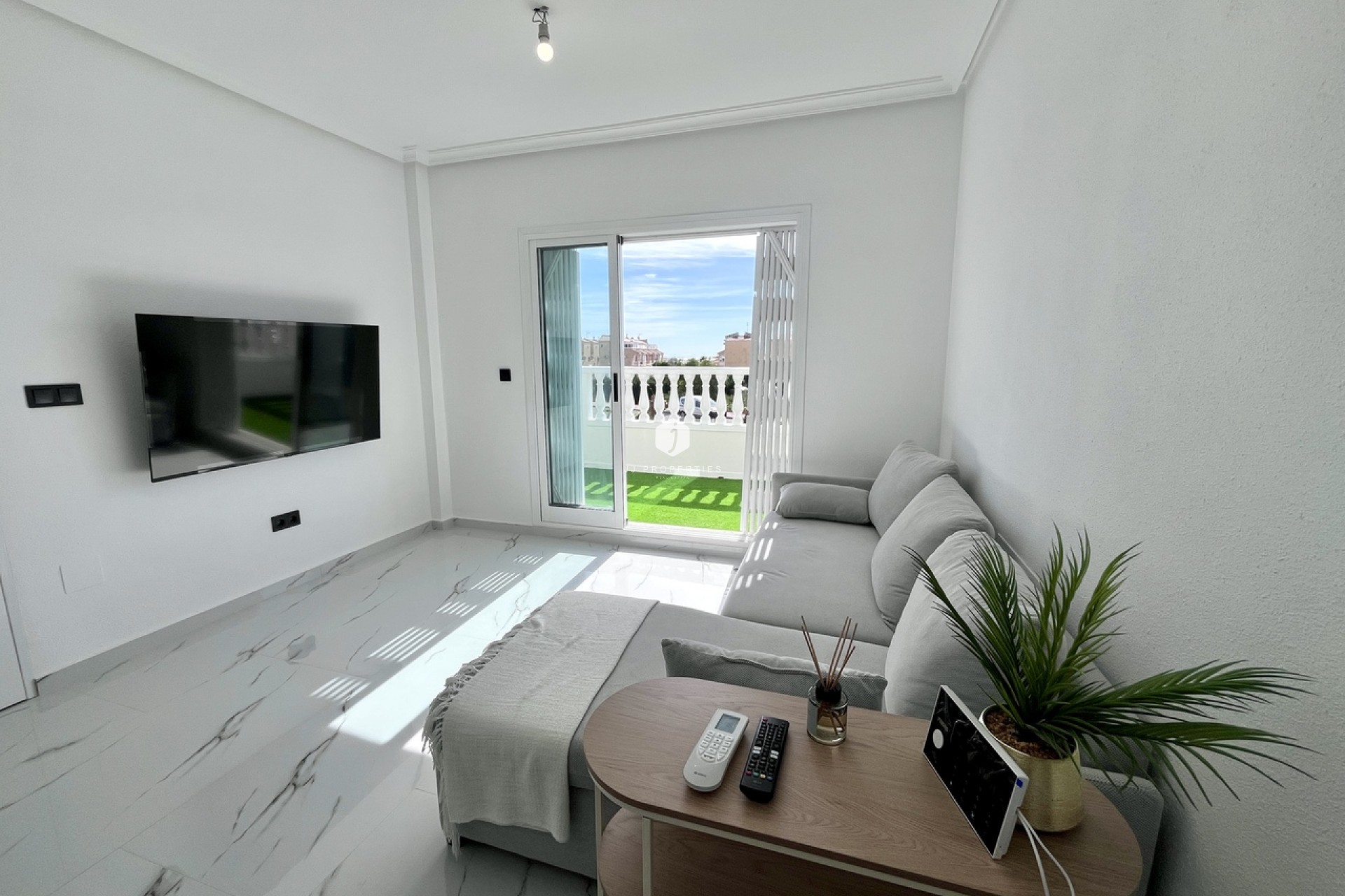 D'occasion - Attique -
Playa Flamenca - Costa Blanca