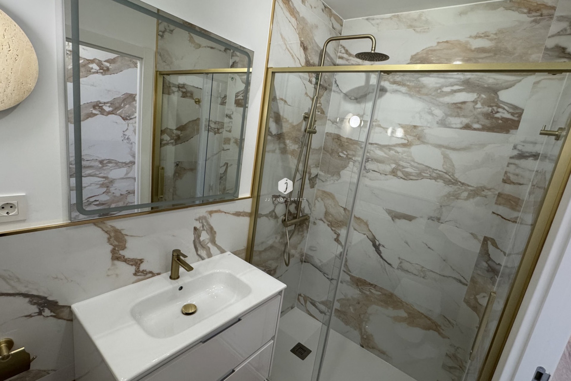 D'occasion - Attique -
Punta Prima - Costa Blanca