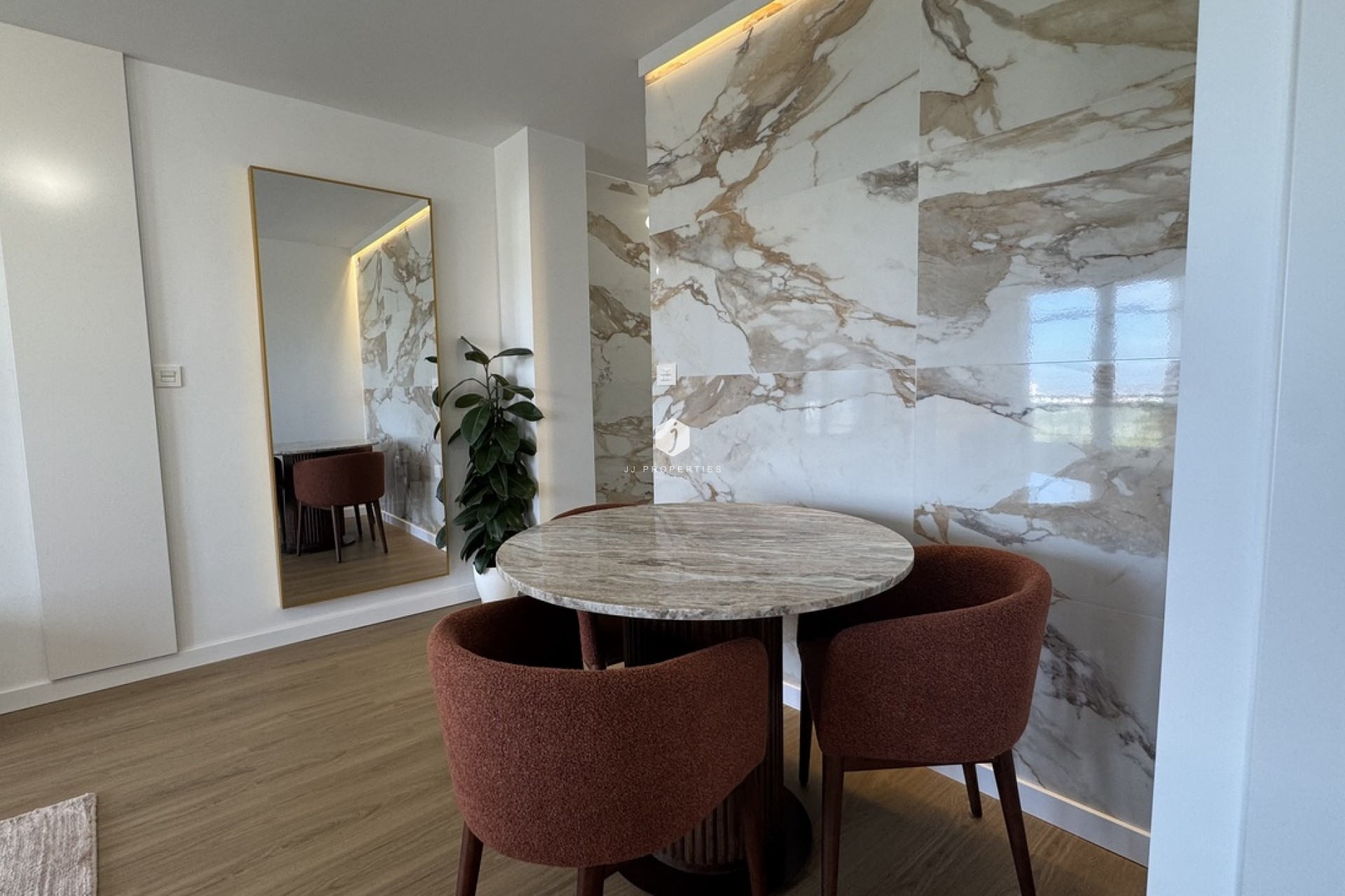 D'occasion - Attique -
Punta Prima - Costa Blanca