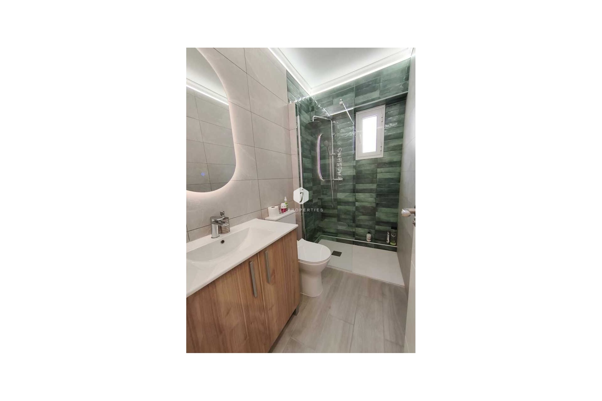 D'occasion - Attique -
Punta Prima - Costa Blanca