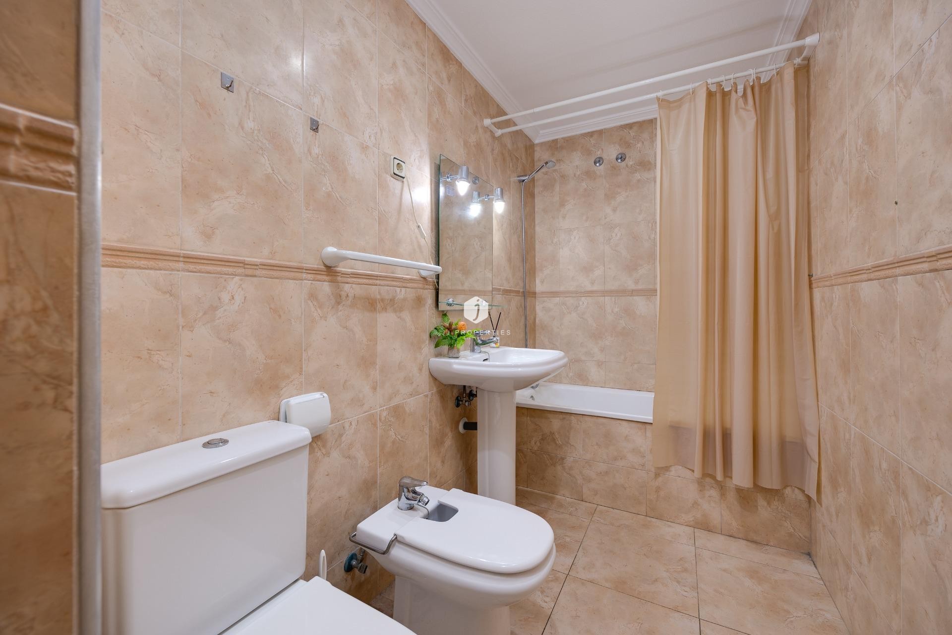 D'occasion - Attique -
Torrevieja - Centro