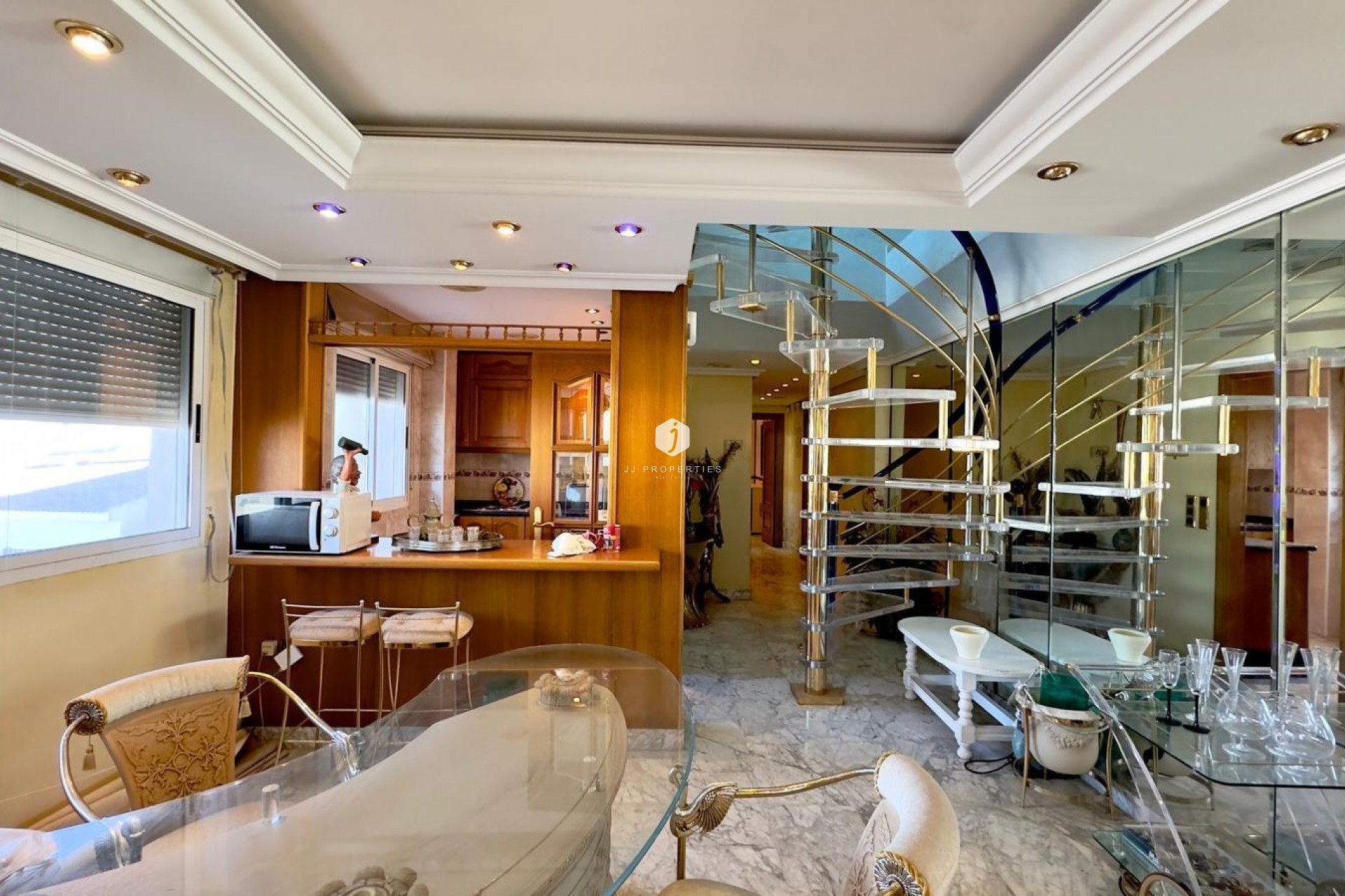 D'occasion - Attique -
Torrevieja - Centro