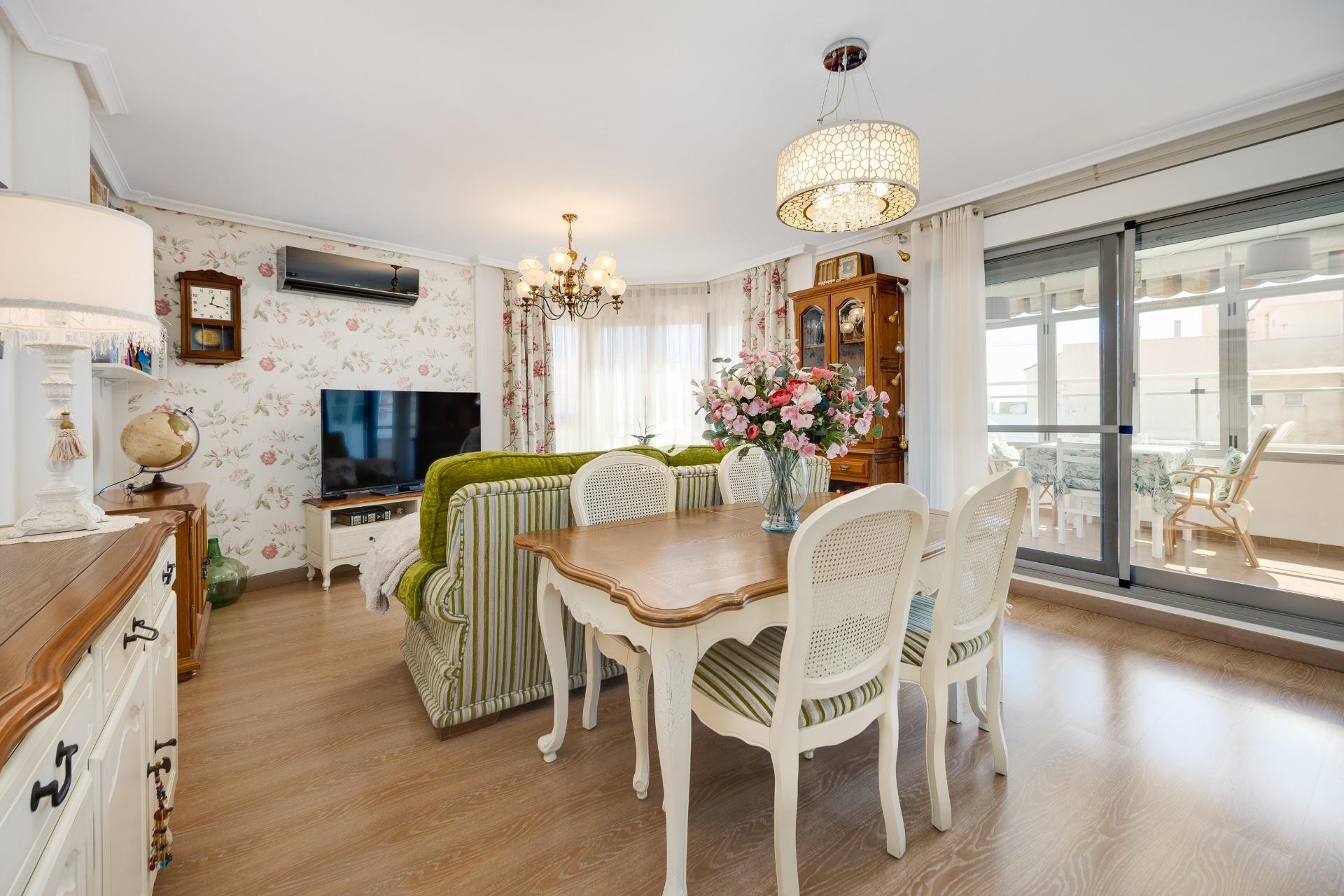 D'occasion - Attique -
Torrevieja - Centro