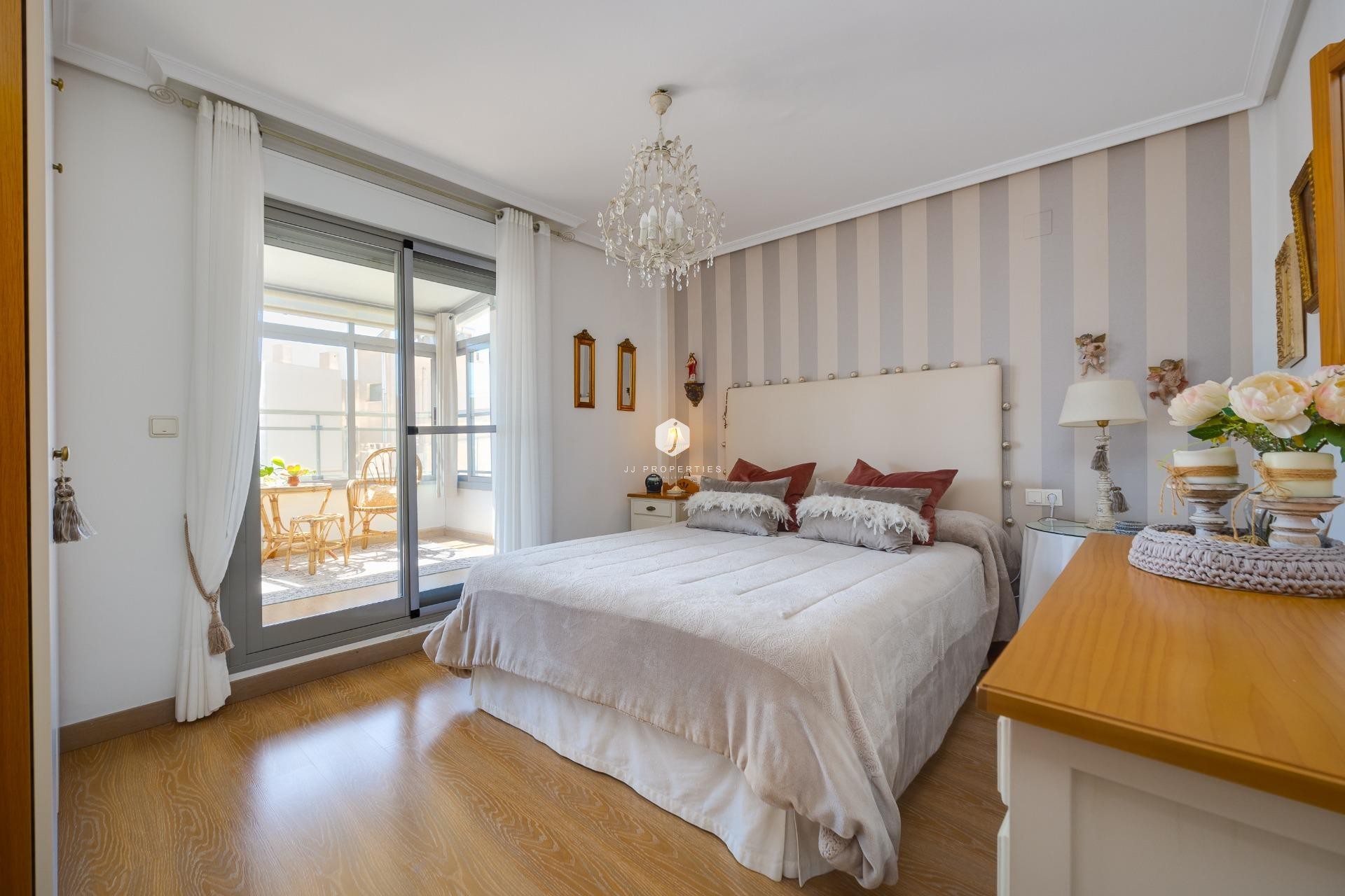 D'occasion - Attique -
Torrevieja - Centro