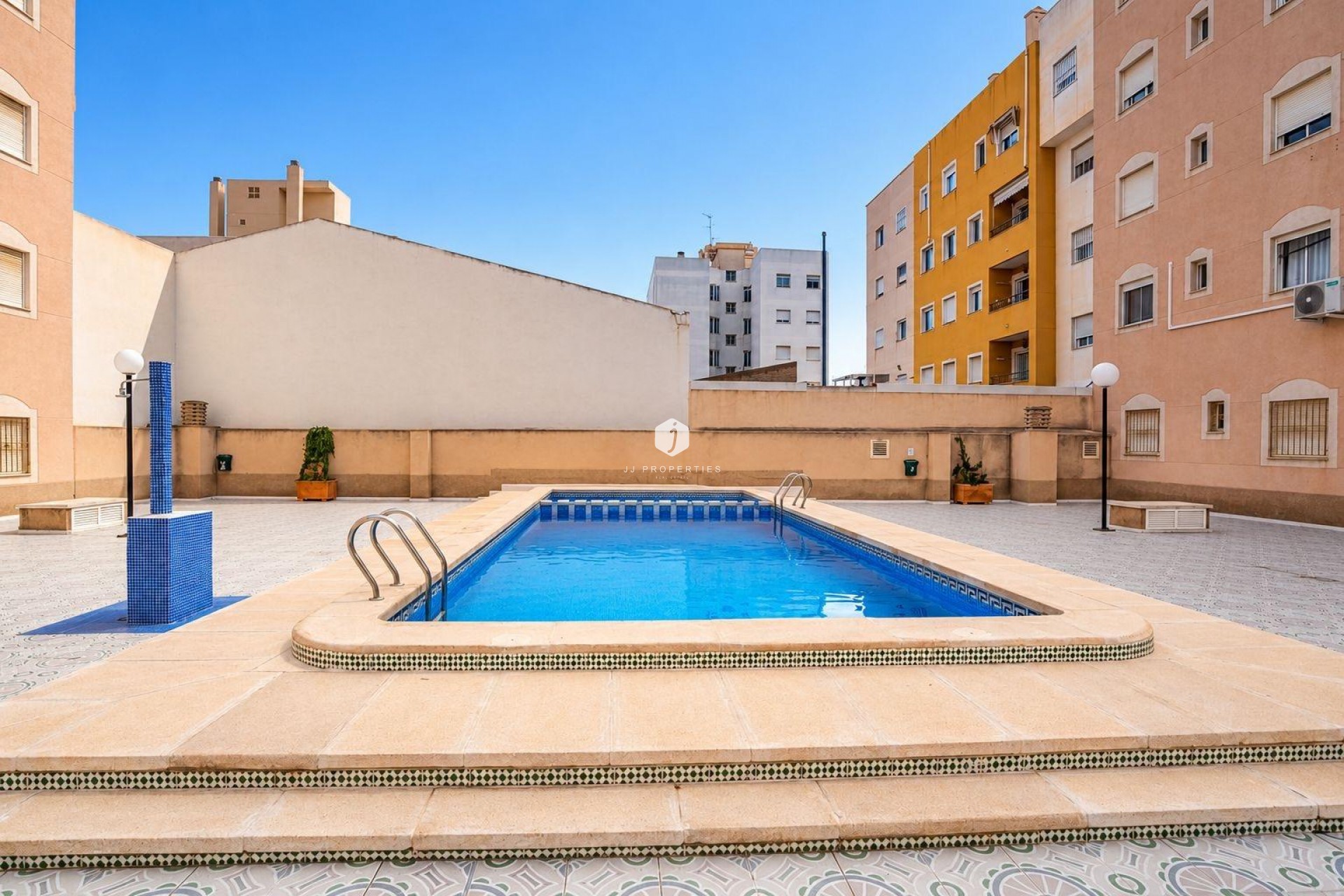 D'occasion - Attique -
Torrevieja - Centro