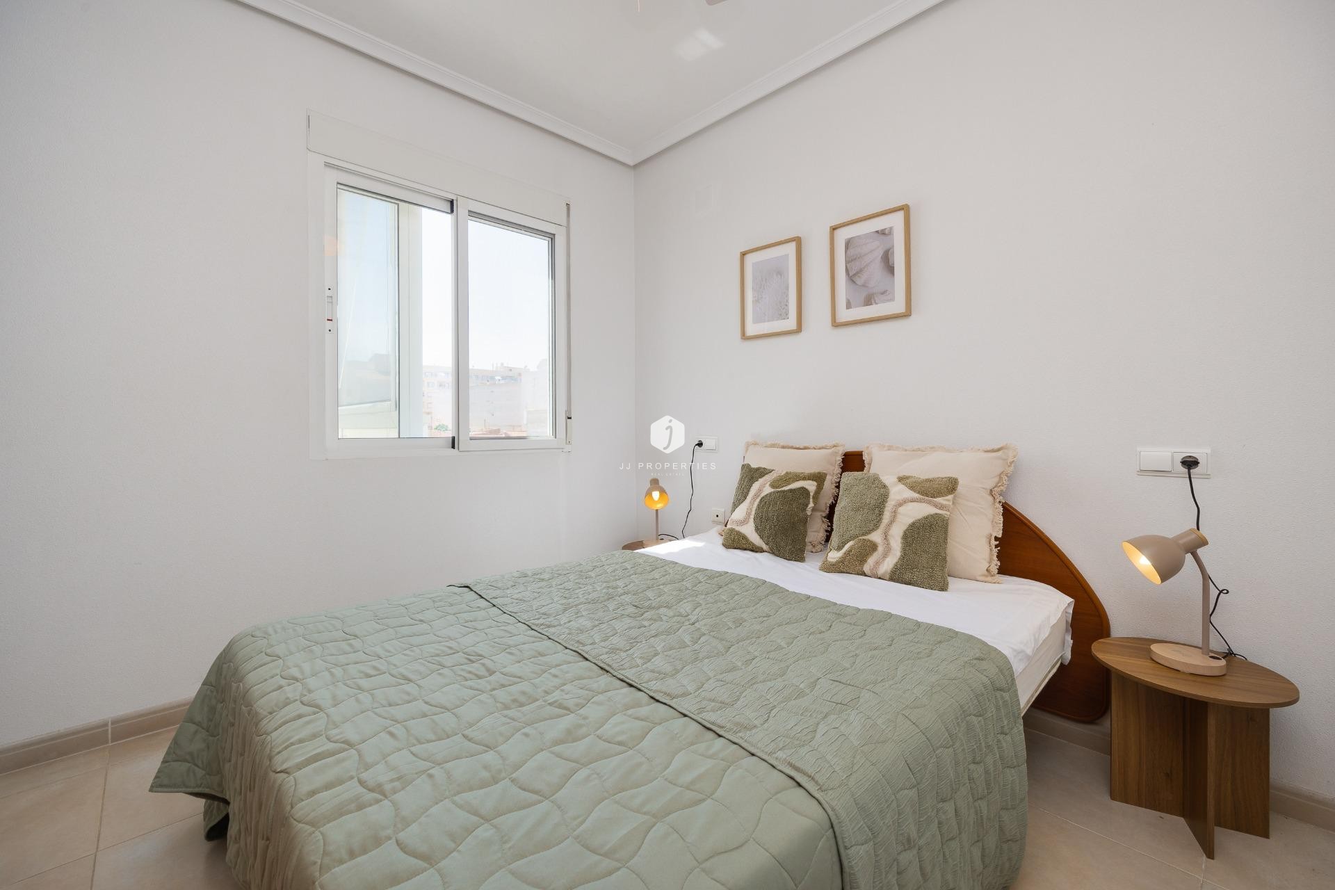 D'occasion - Attique -
Torrevieja - Centro
