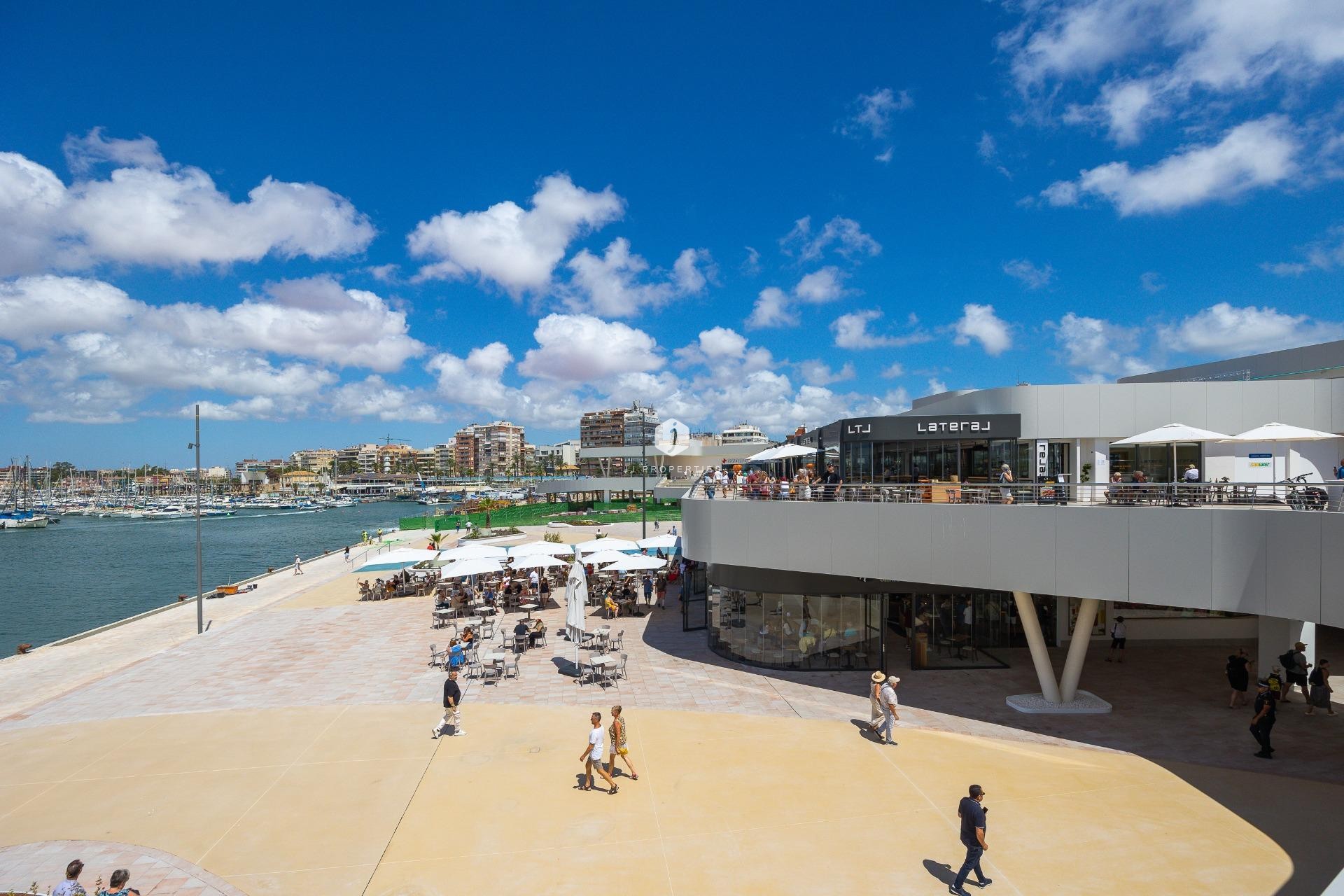 D'occasion - Attique -
Torrevieja - Centro