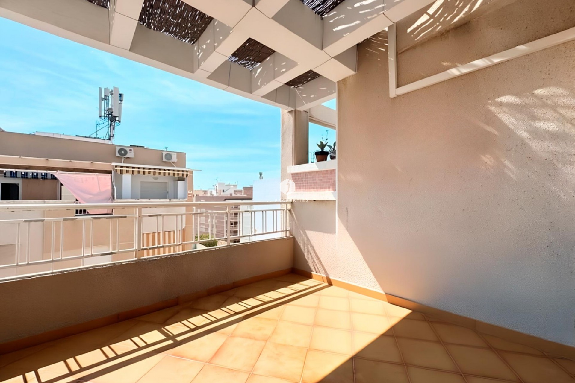 D'occasion - Attique -
Torrevieja - Costa Blanca