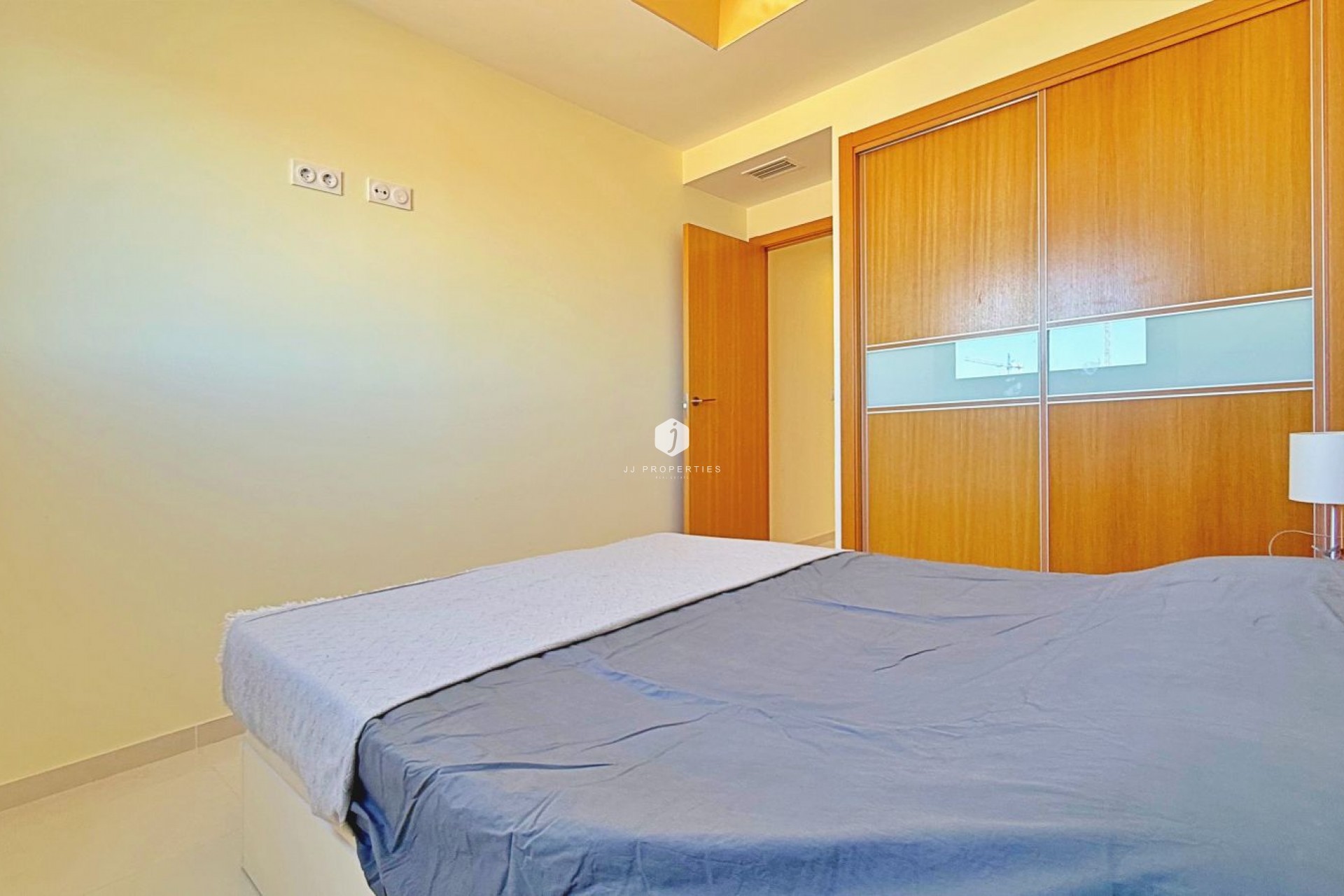 D'occasion - Attique -
Torrevieja - Costa Blanca