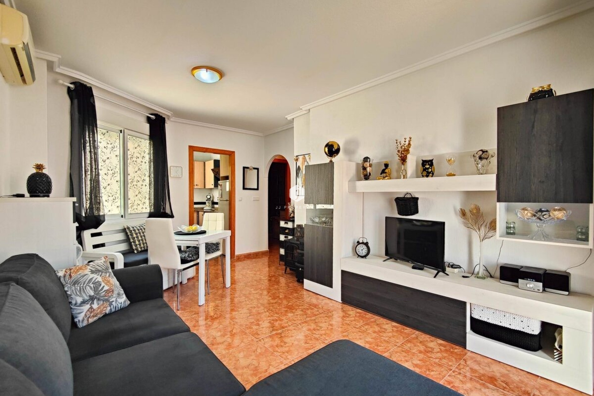 D'occasion - Attique -
Torrevieja - Costa Blanca