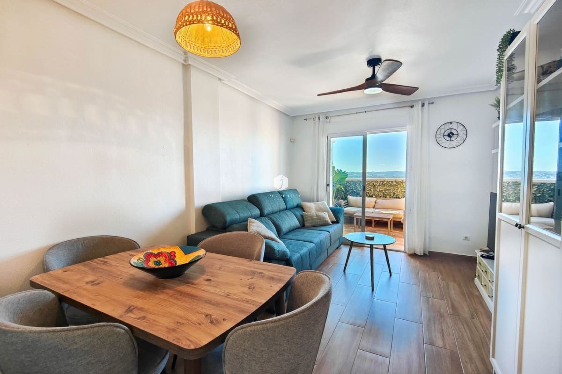 D'occasion - Attique -
Torrevieja - Costa Blanca