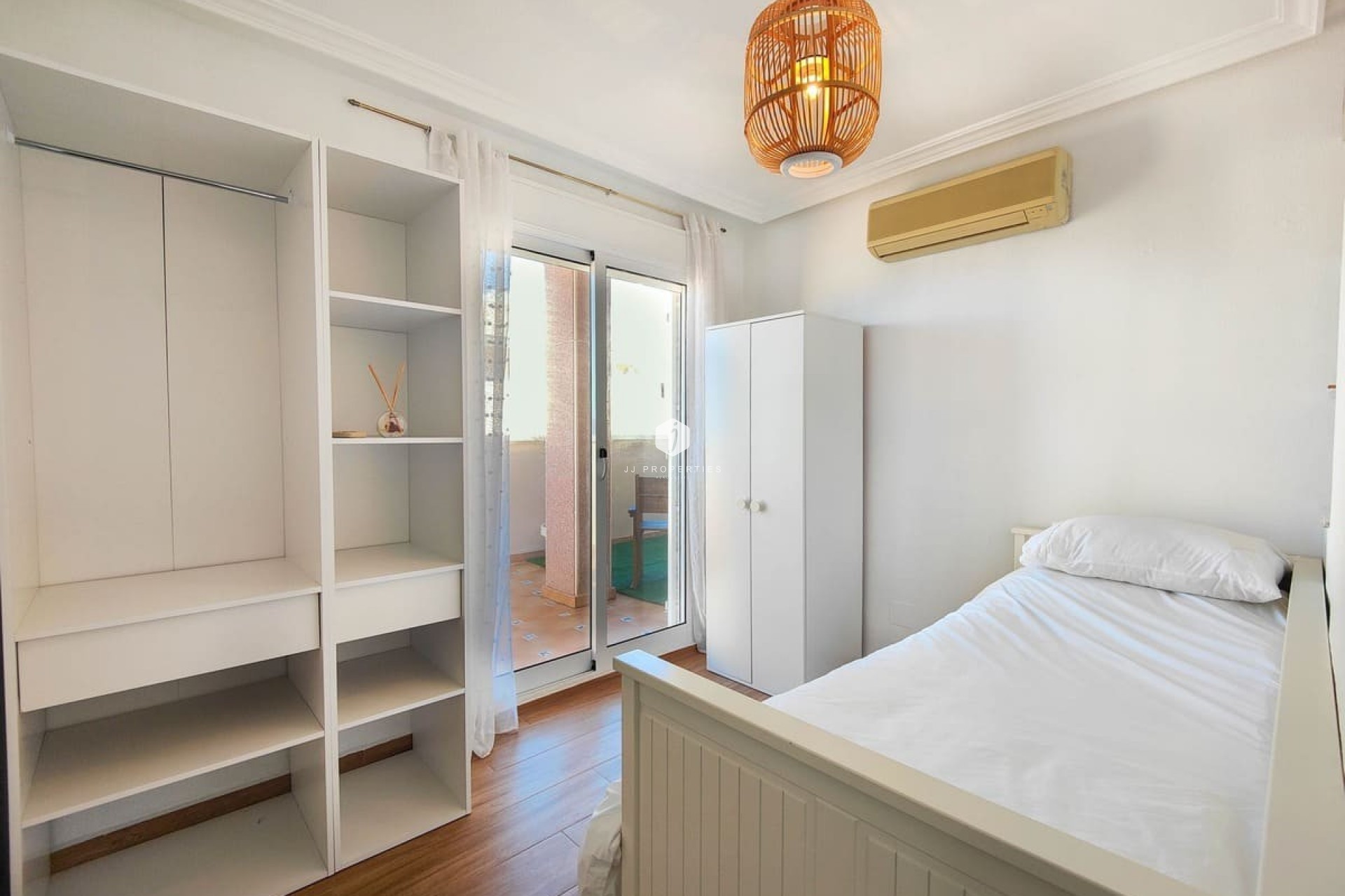 D'occasion - Attique -
Torrevieja - Costa Blanca