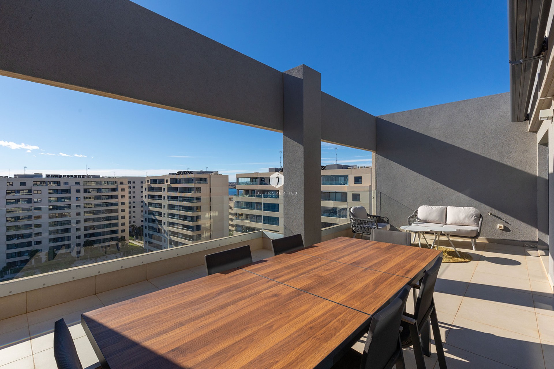 D'occasion - Attique -
Torrevieja - Costa Blanca