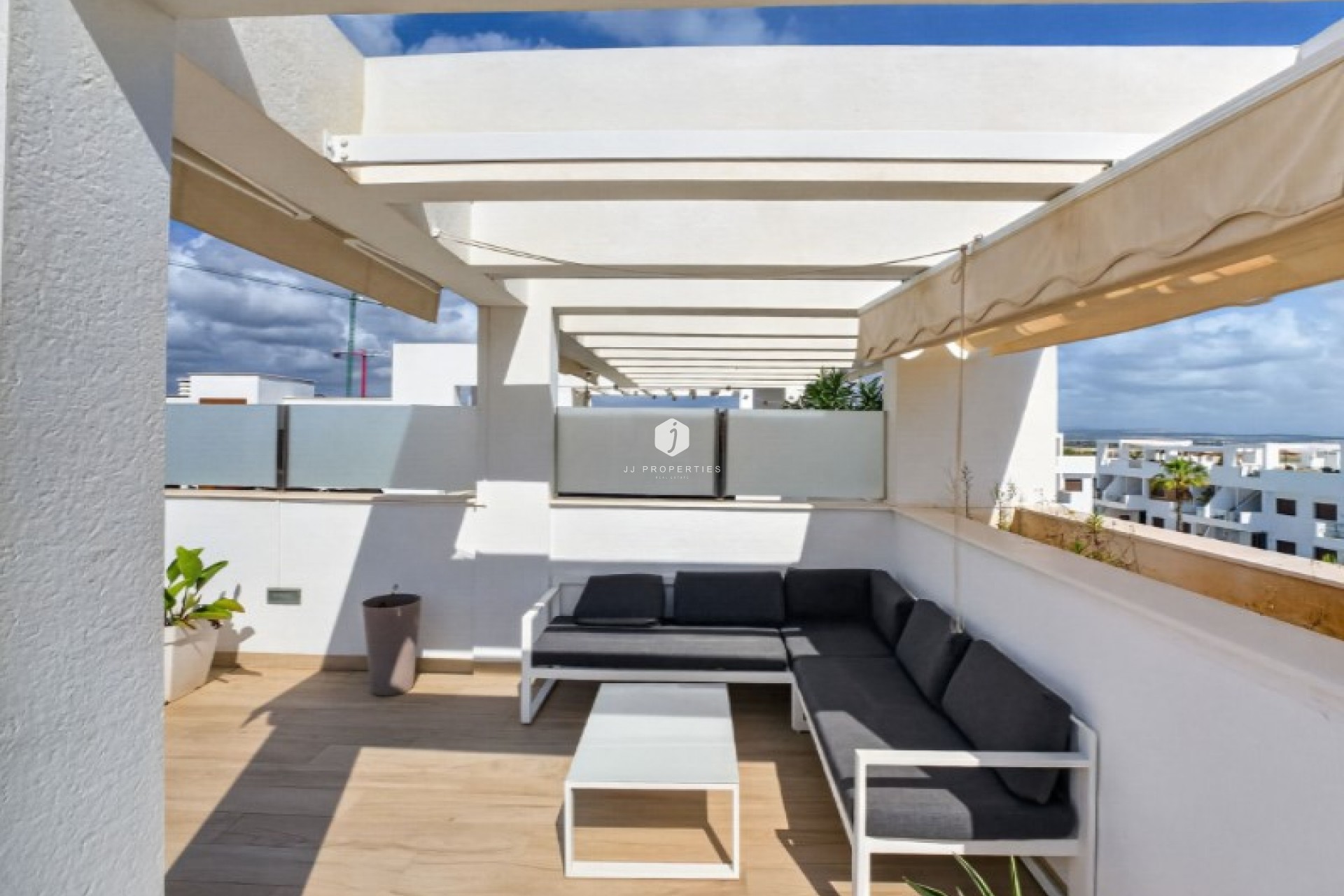 D'occasion - Attique -
Torrevieja - Costa Blanca