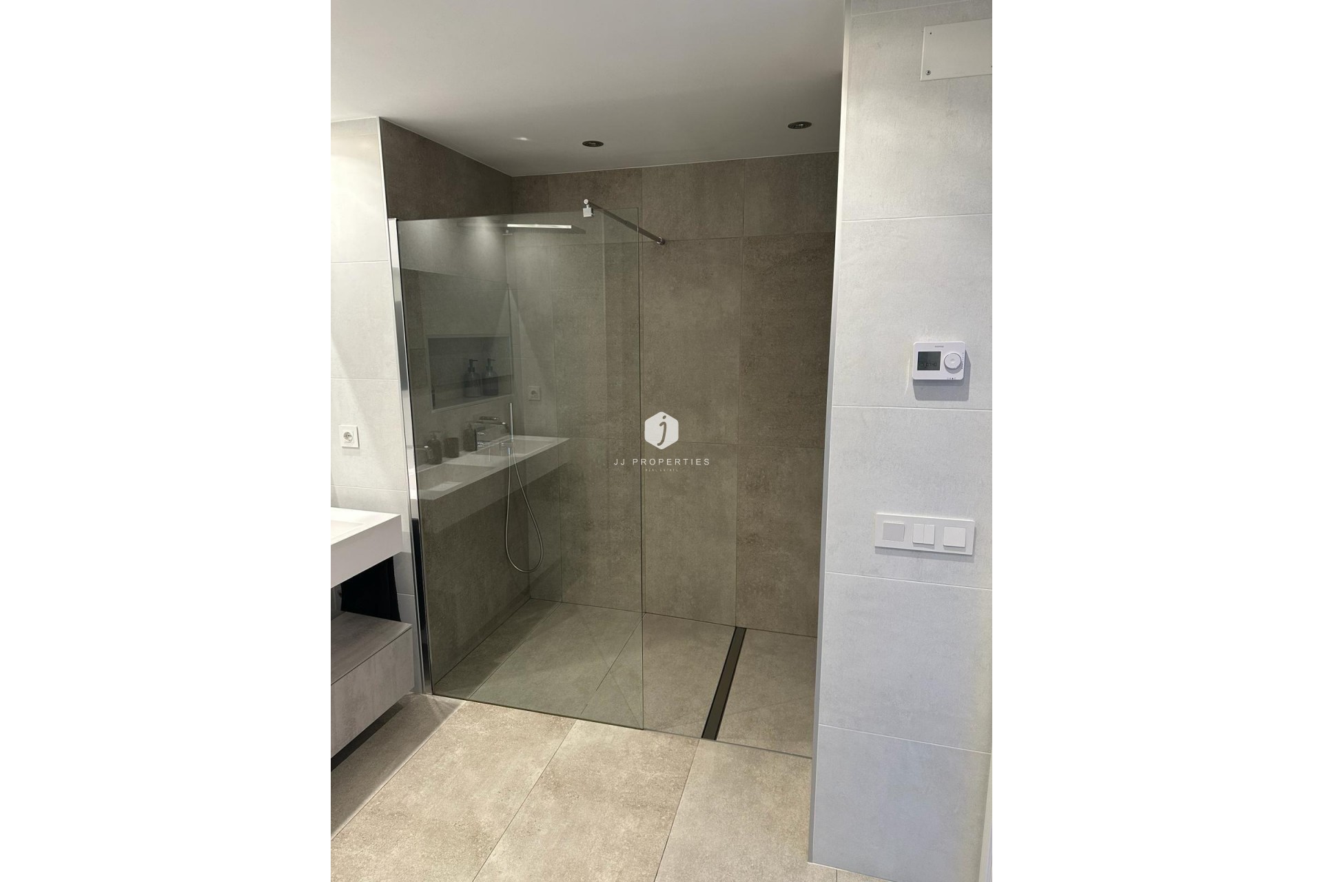 D'occasion - Attique -
Torrevieja - El Acequión - Los Náufragos