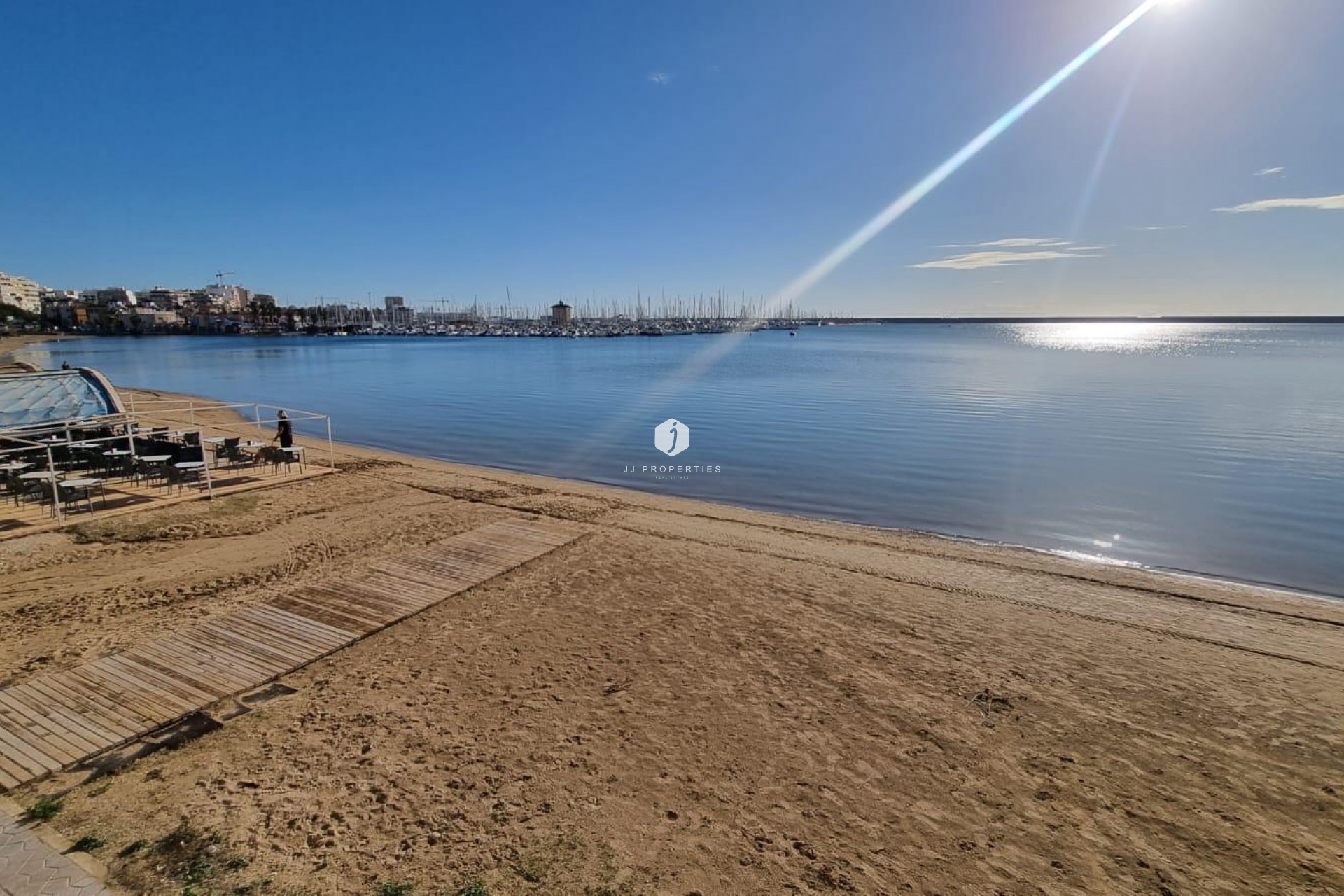 D'occasion - Attique -
Torrevieja - El Acequión - Los Náufragos