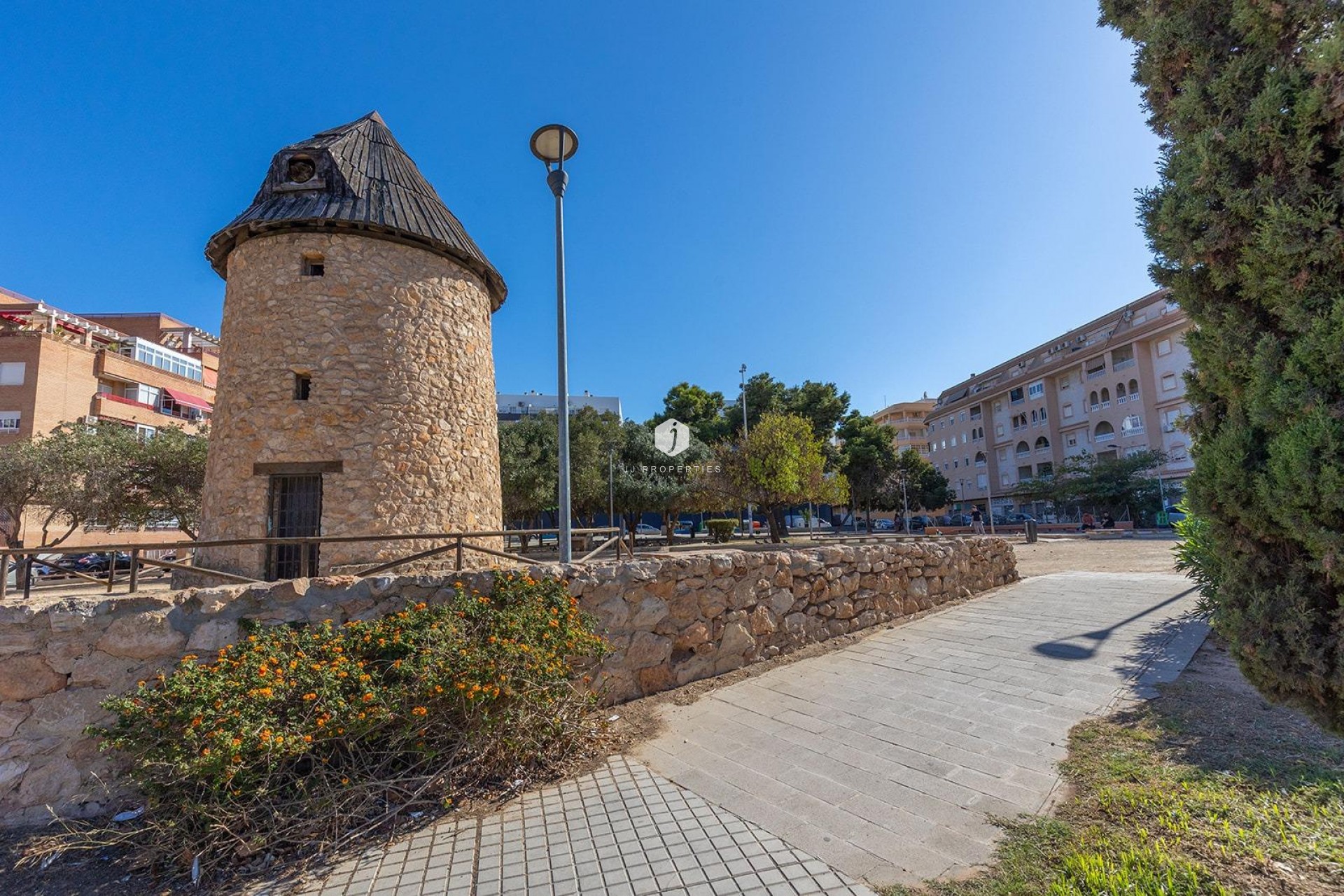 D'occasion - Attique -
Torrevieja - El molino