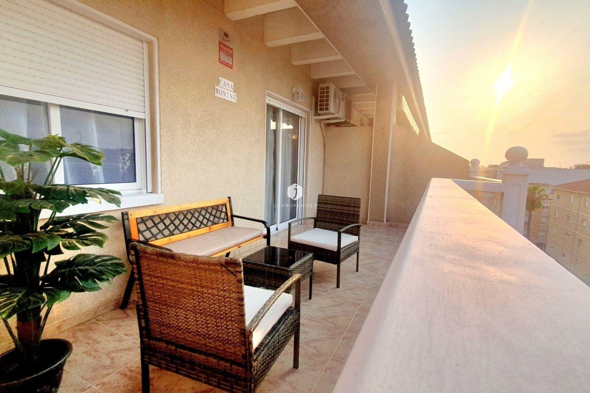 D'occasion - Attique -
Torrevieja - Estacion de autobuses