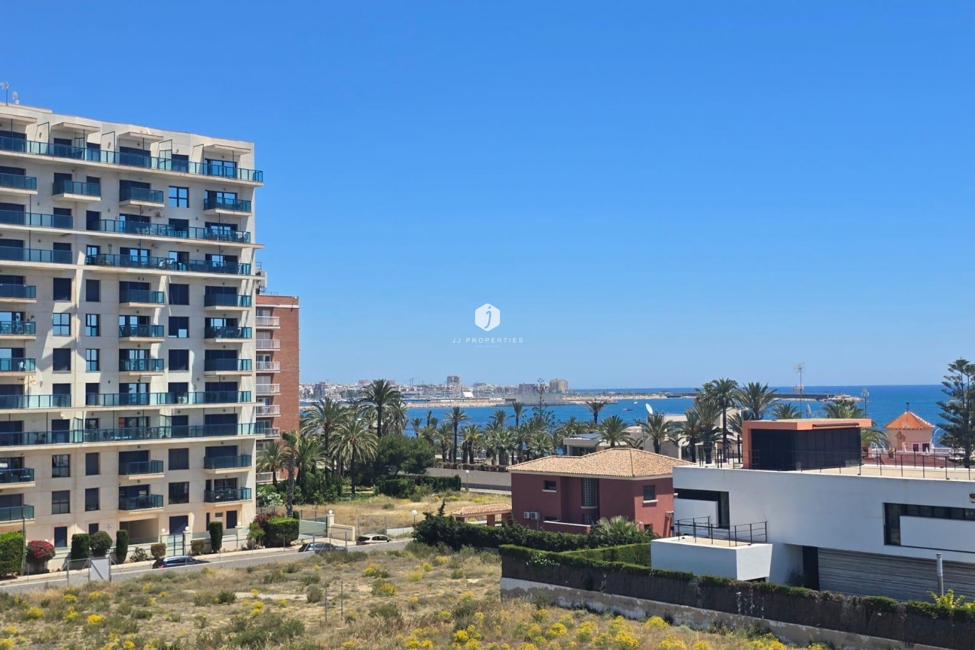 D'occasion - Attique -
Torrevieja - La veleta