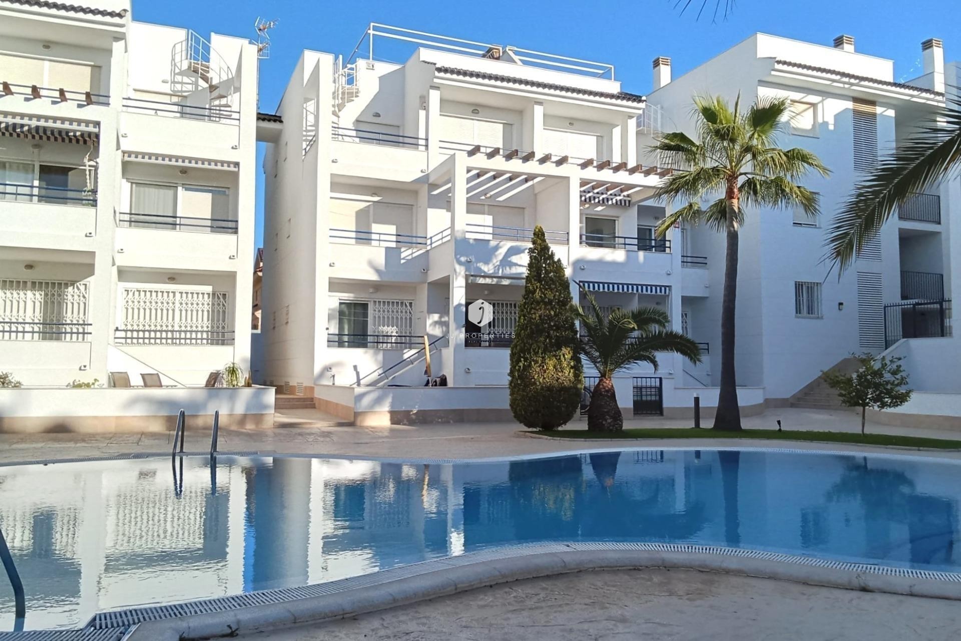 D'occasion - Attique -
Torrevieja - La veleta