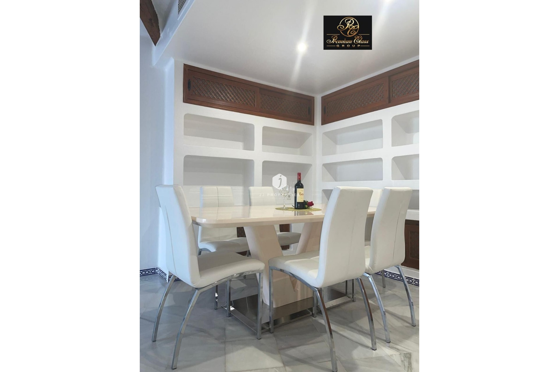 D'occasion - Attique -
Torrevieja - Los Frutales