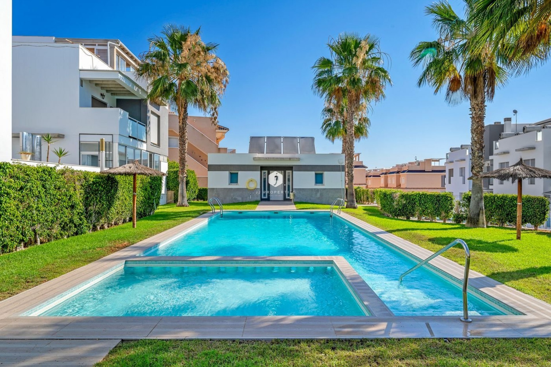 D'occasion - Bungalow -
Punta Prima - Costa Blanca