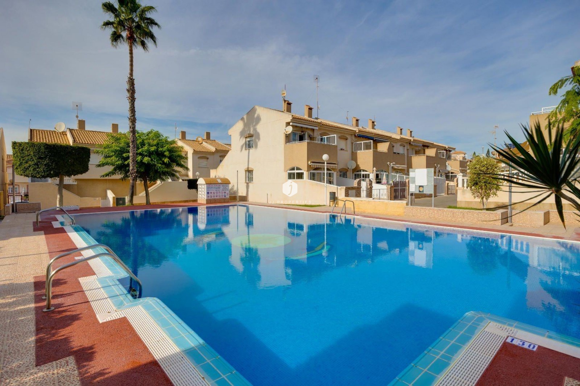 D'occasion - Bungalow -
Torrevieja - Aguas Nuevas 2