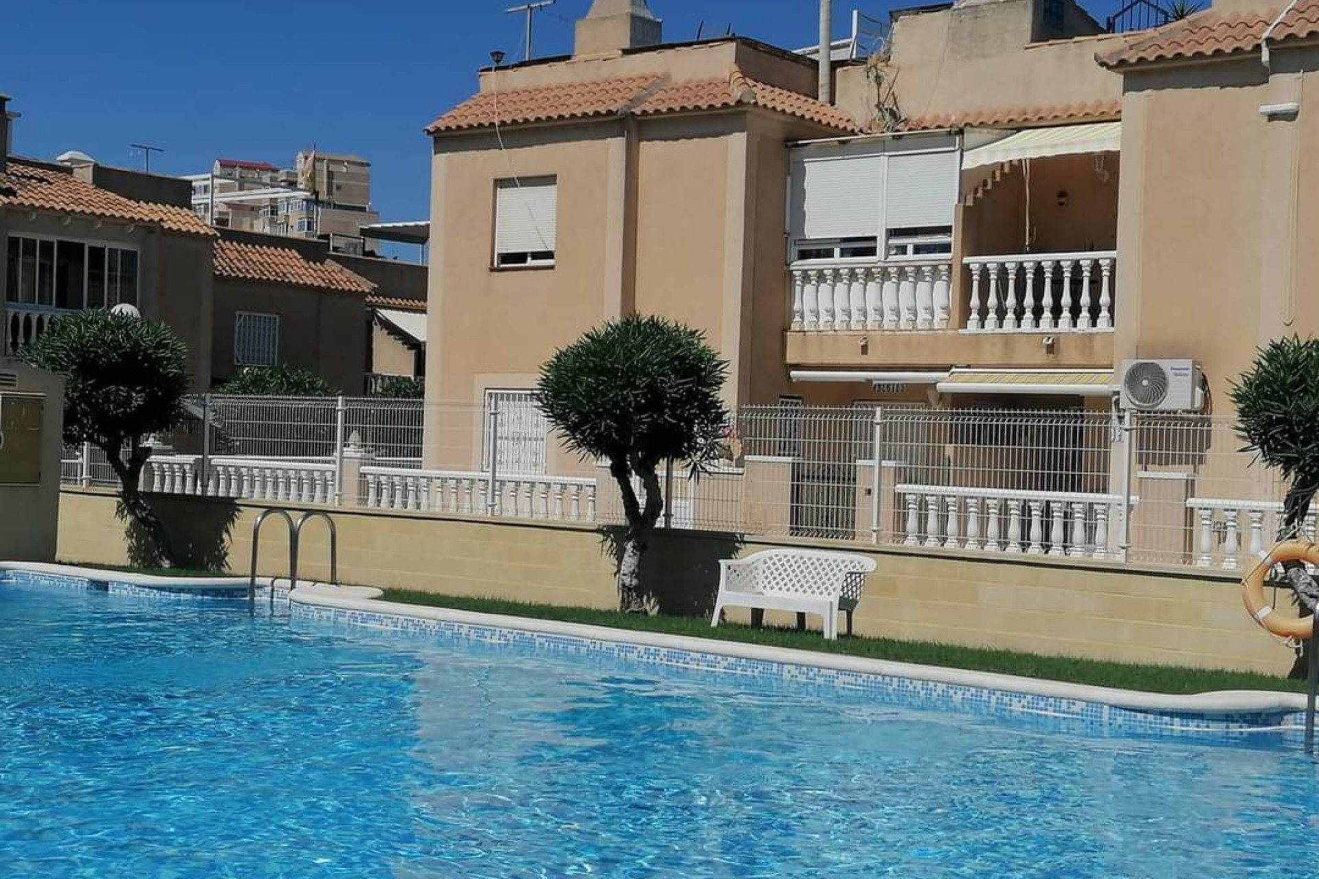 D'occasion - Bungalow -
Torrevieja - aguas nuevas