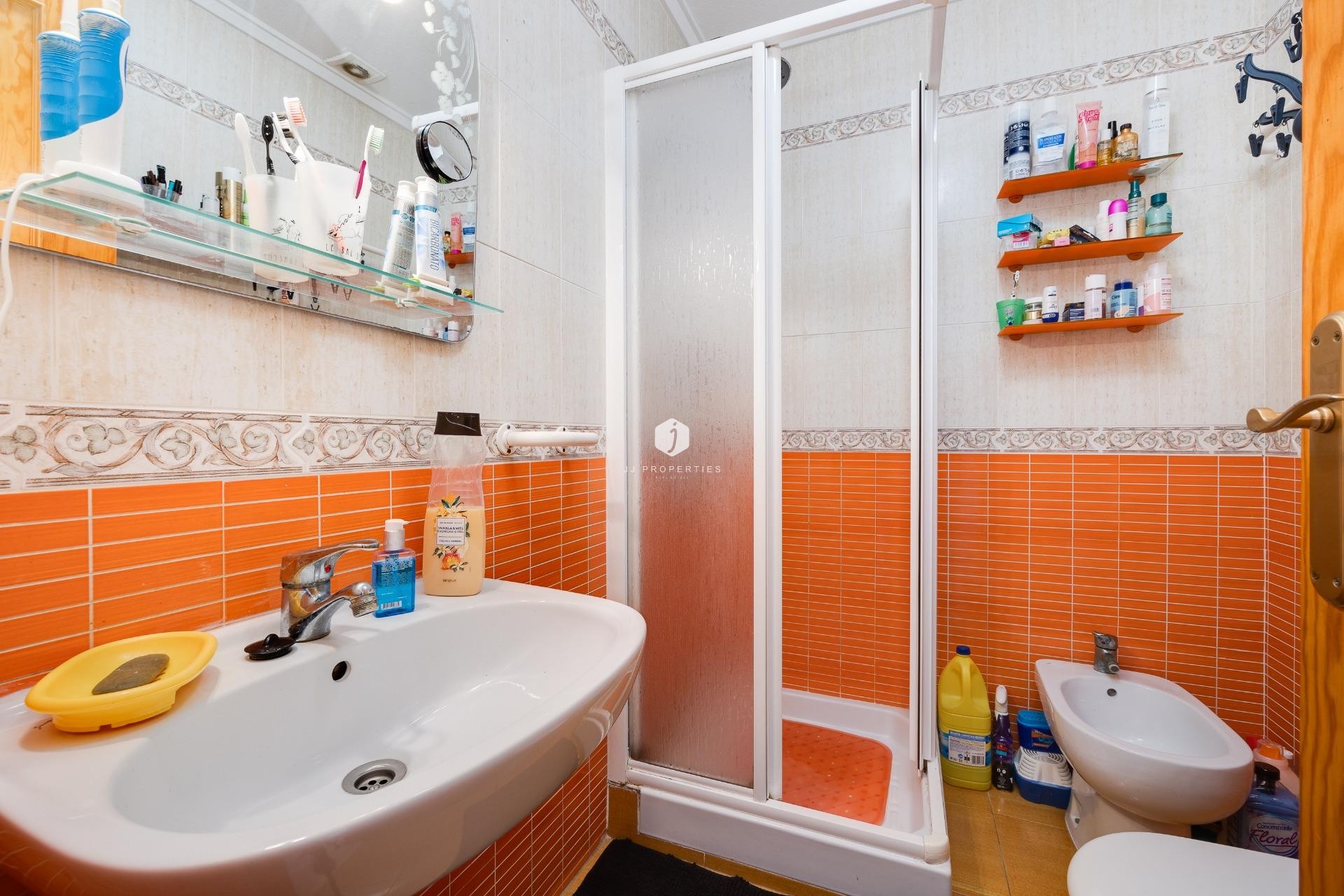 D'occasion - Bungalow -
Torrevieja - aguas nuevas