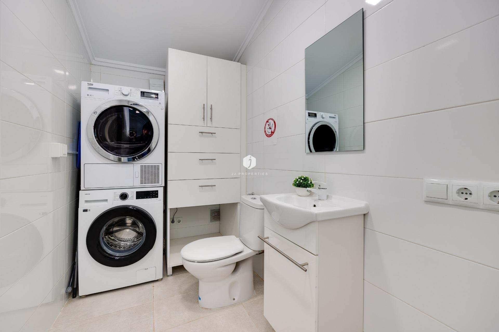 D'occasion - Bungalow -
Torrevieja - aguas nuevas