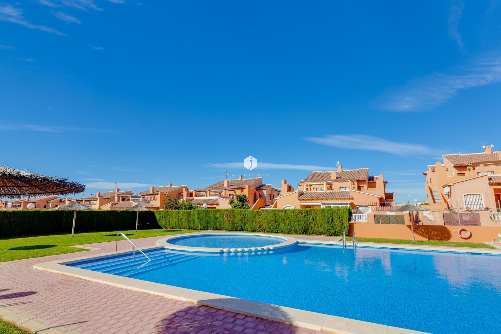 D'occasion - Bungalow -
Torrevieja - aguas nuevas