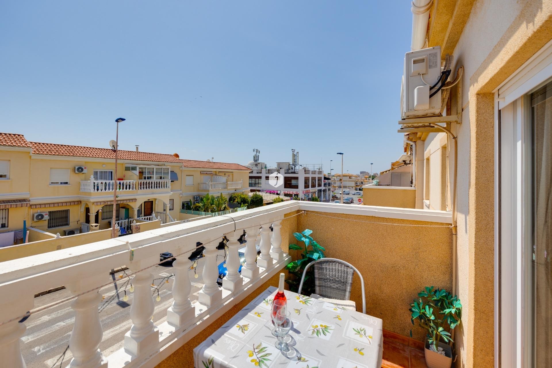 D'occasion - Bungalow -
Torrevieja - aguas nuevas