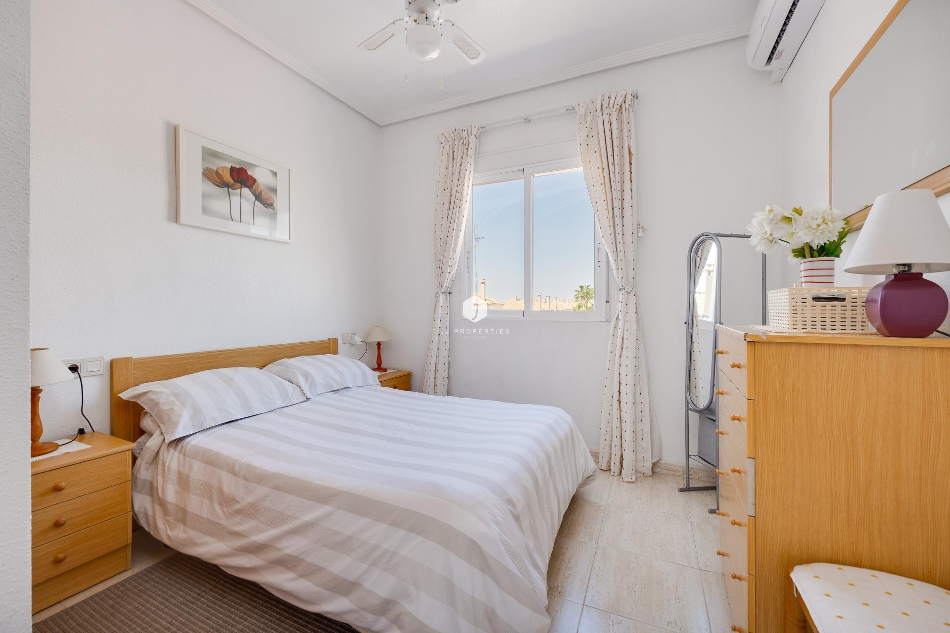 D'occasion - Bungalow -
Torrevieja - aguas nuevas