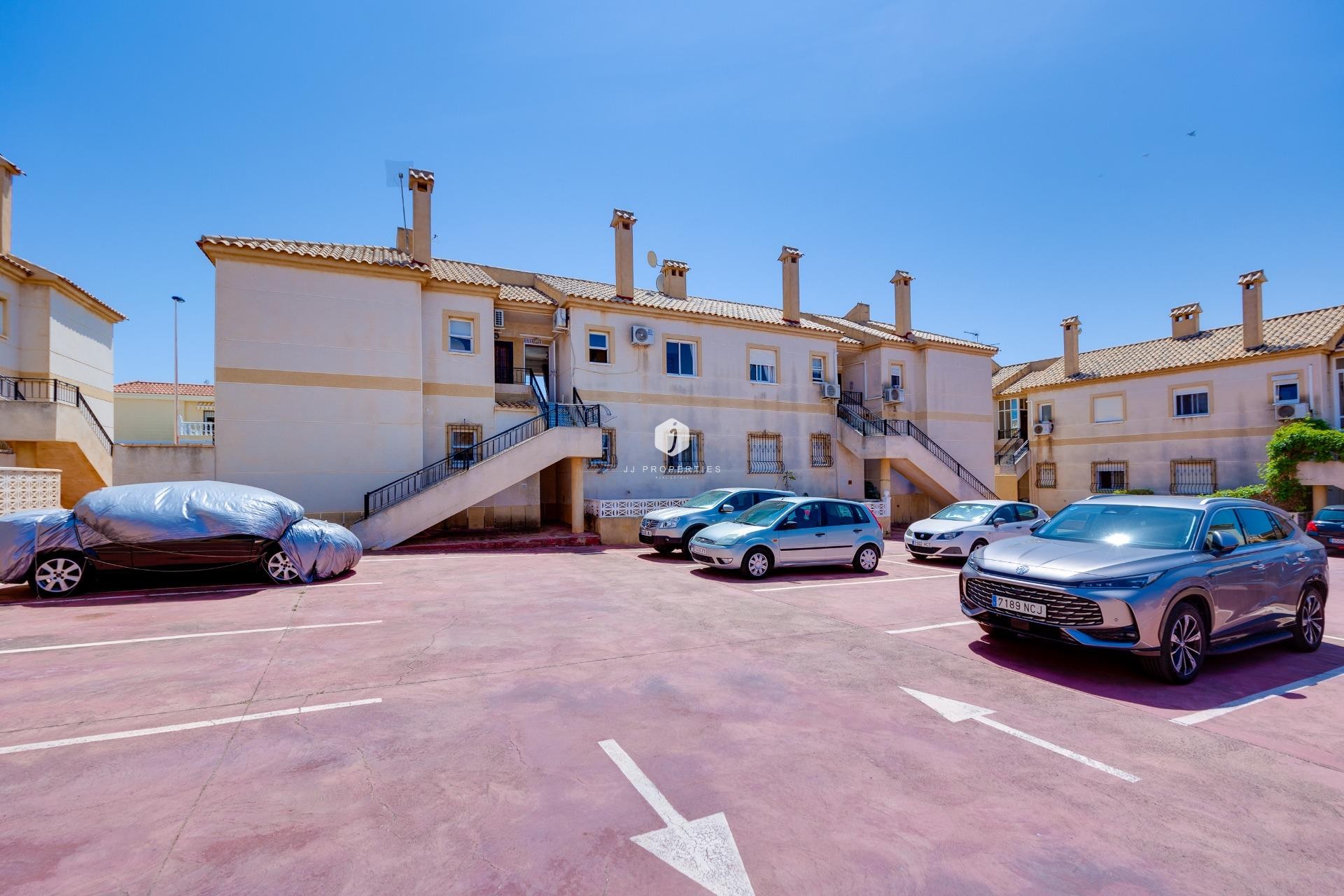 D'occasion - Bungalow -
Torrevieja - aguas nuevas