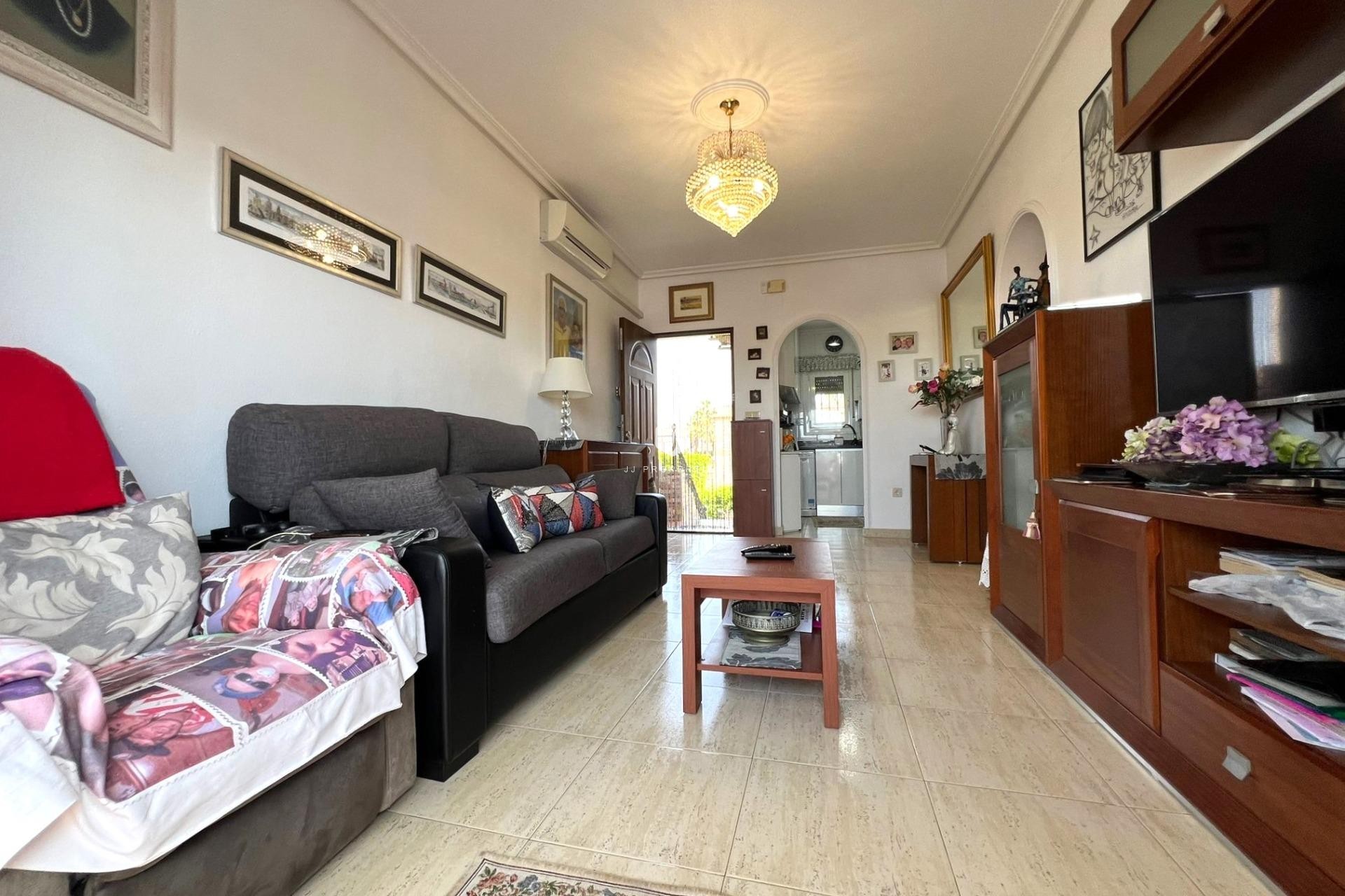 D'occasion - Bungalow -
Torrevieja - aguas nuevas
