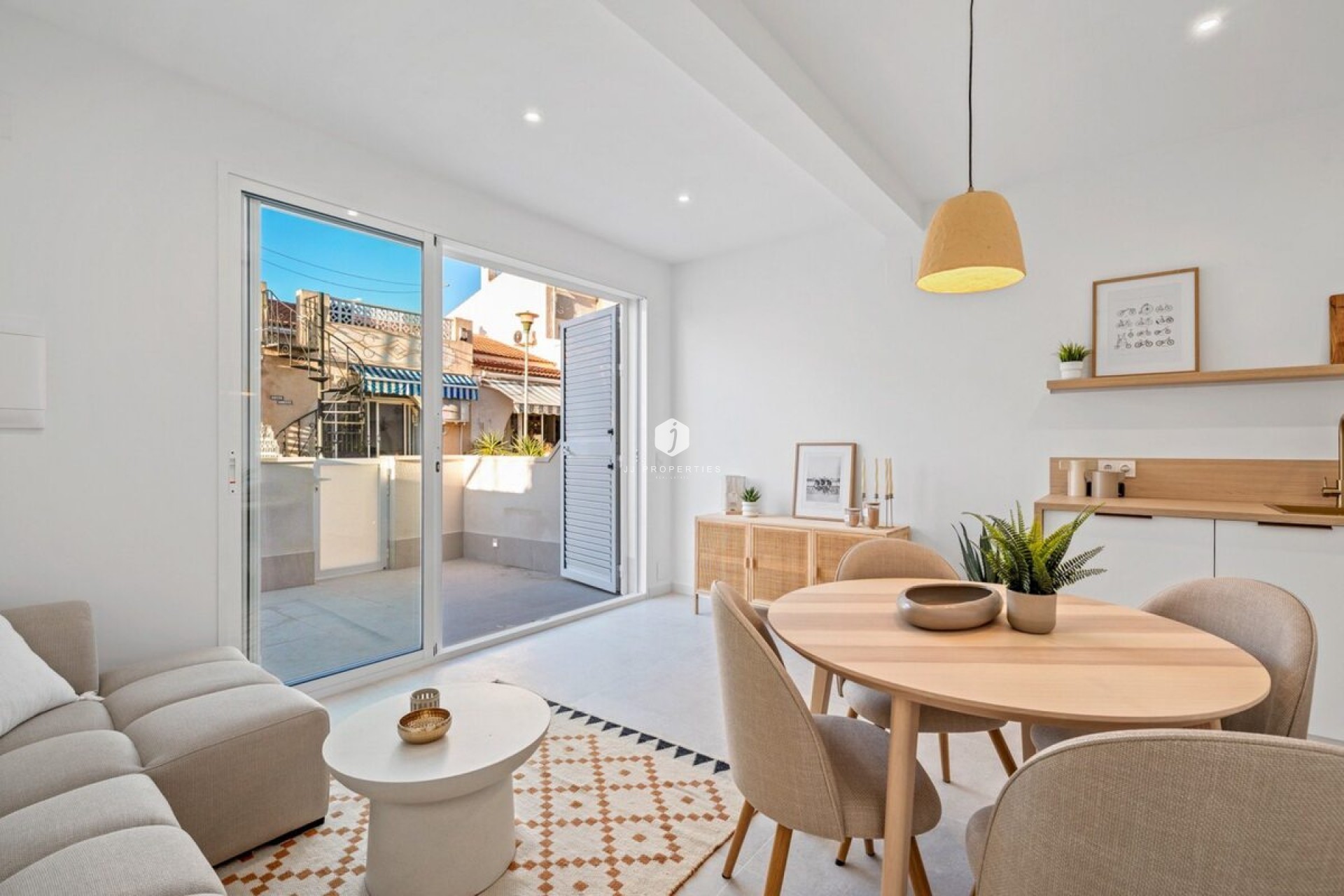 D'occasion - Bungalow -
Torrevieja - Costa Blanca