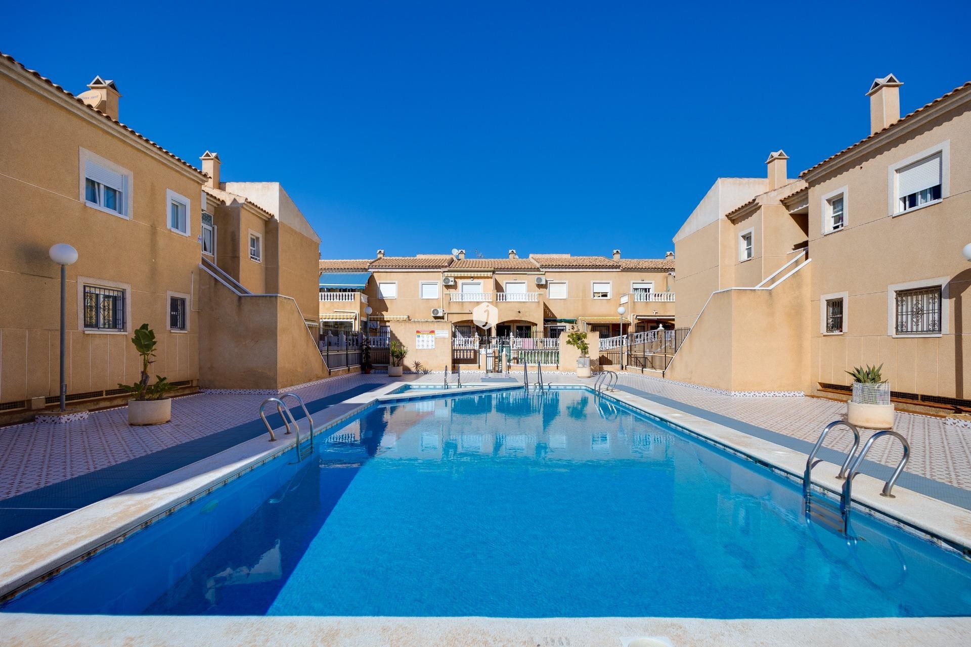 D'occasion - Bungalow -
Torrevieja - El molino