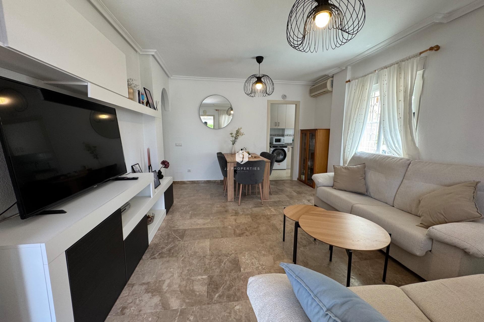 D'occasion - Bungalow -
Torrevieja - La Siesta - El Salado - Torreta